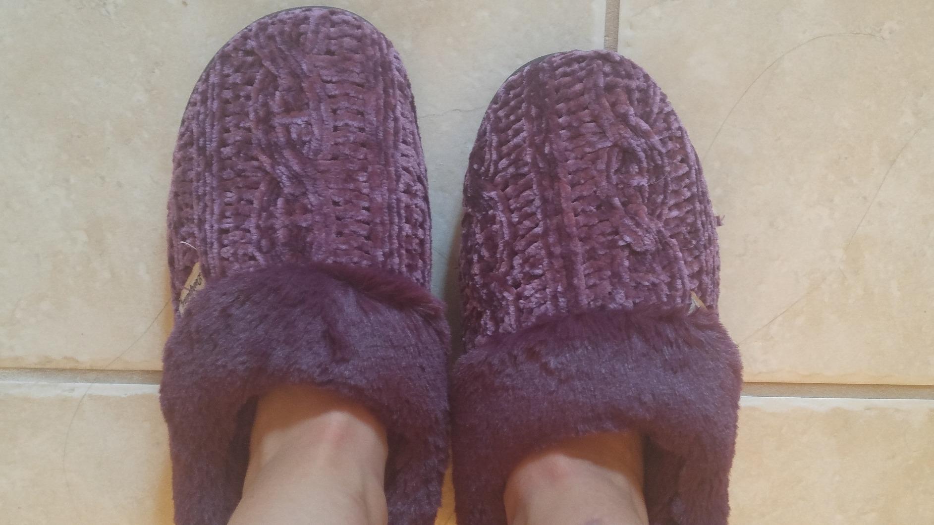 Dearfoams Women's Claire Clog House Shoes Memory Foam Indoor House Slippers with Wide Widths customer photo 2