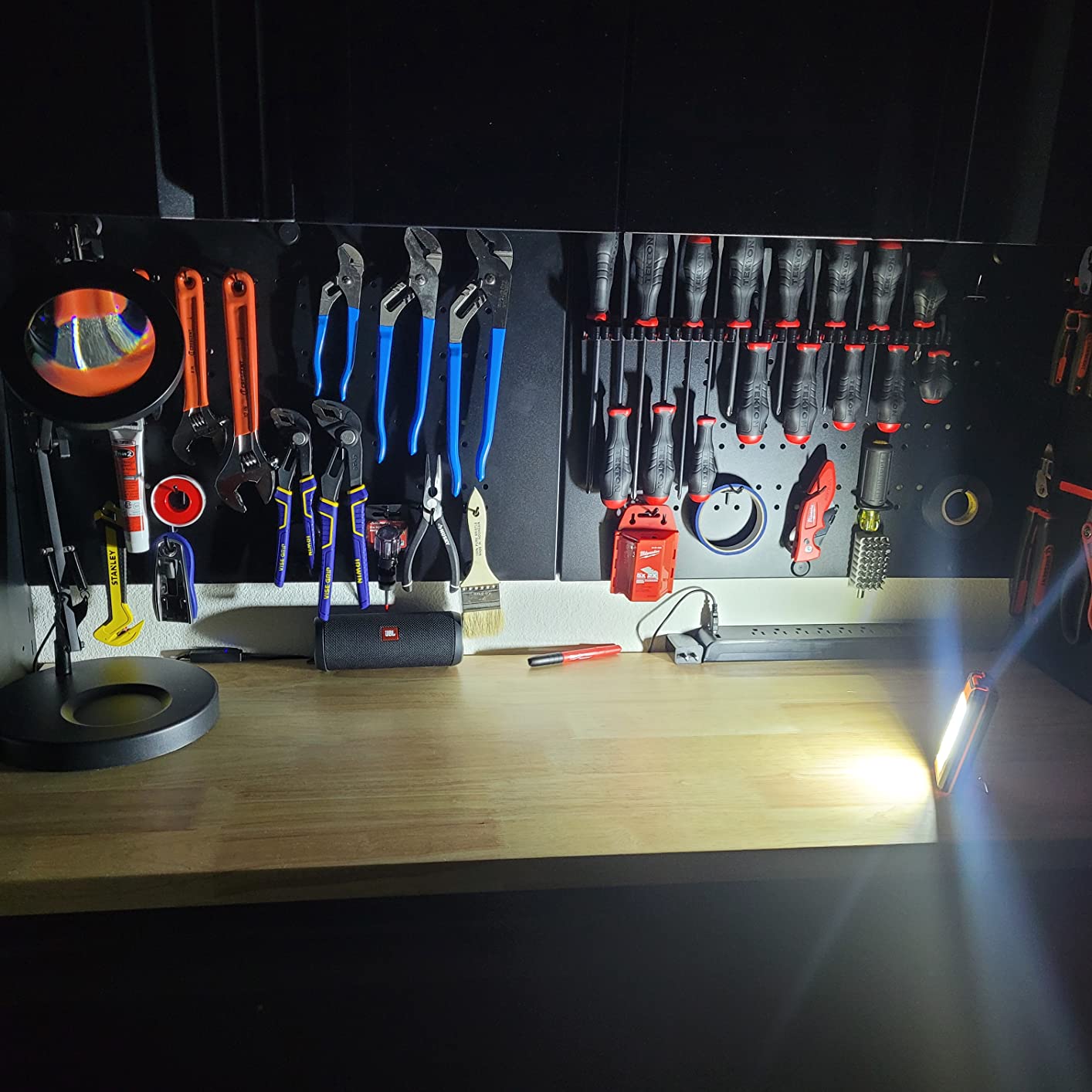 innofox 2-Pack LED Rechargeable Magnetic Work Light 1500 Lumens, Hanging Hook with 3 Modes, LED Work Light for Car Repair, Camping, and Hurricane Use customer photo 2
