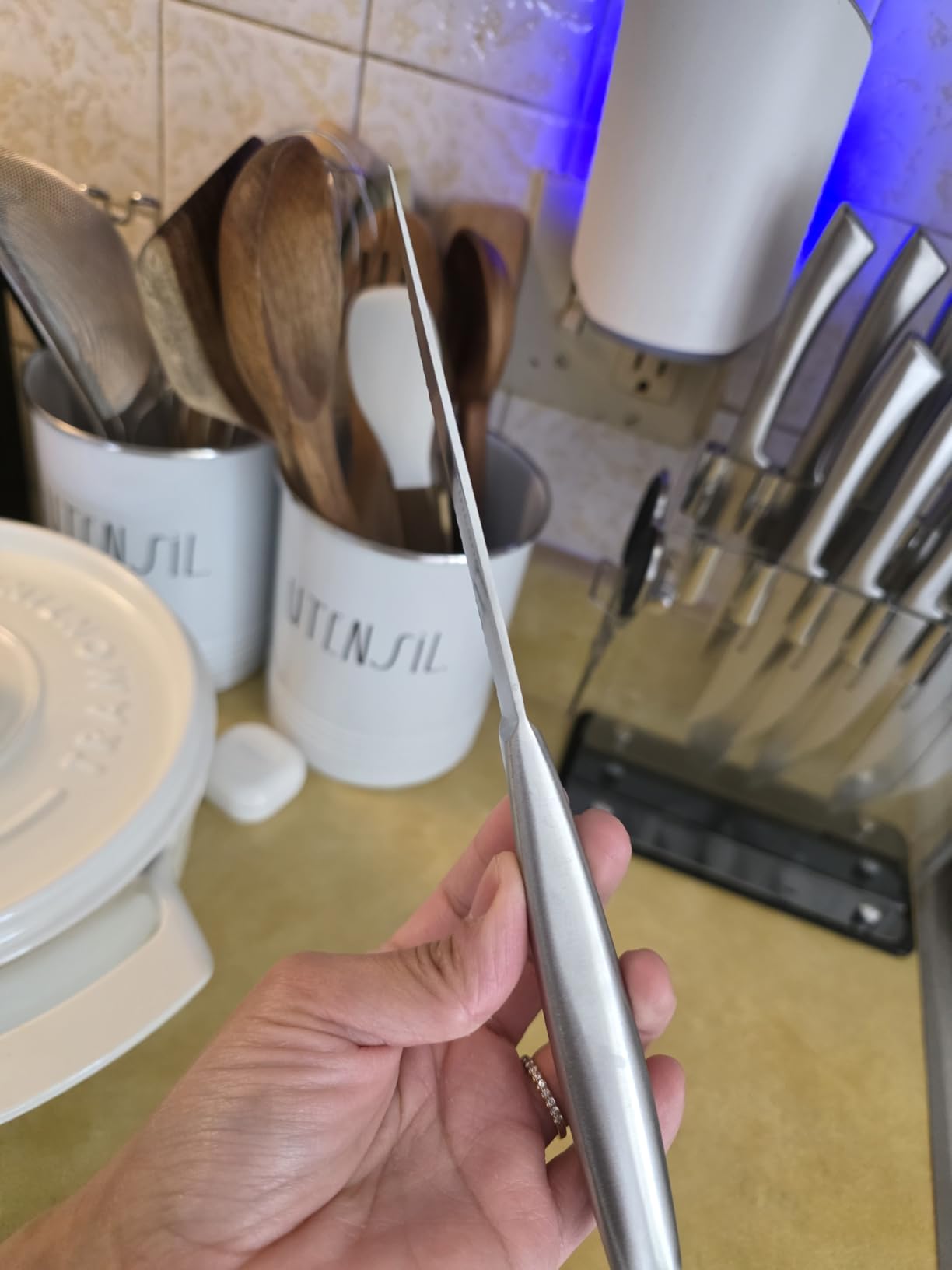 Knife Set, 14 PCS High Carbon Stainless Steel Super Sharp Kitchen Knife Set for Chef with Acrylic Stand, include Steak Knives, Sharpener and Scissors, Ergonomical Design by kincano customer photo 1