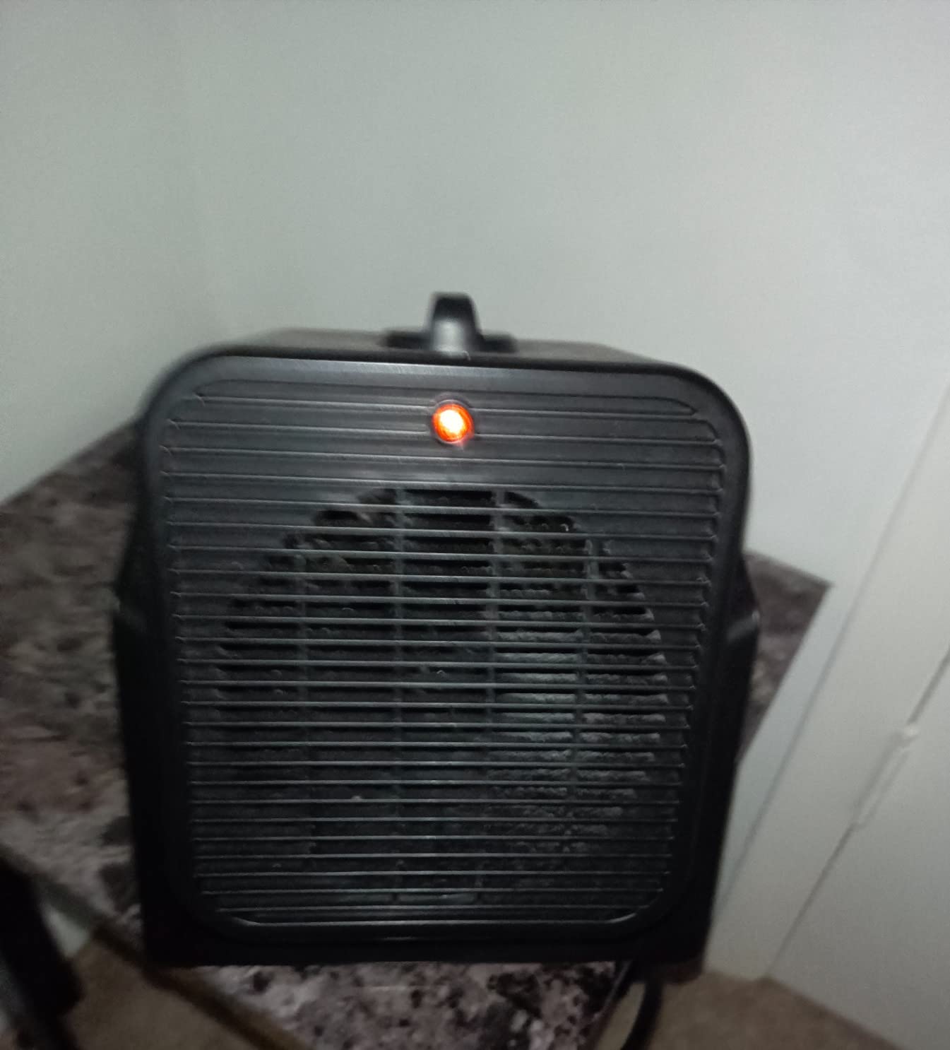 TRUSTECH 2 in 1 Fan and Heater Fan Combo, Portable Cooling Desk Fan, 45° Tilt Air Circulator Fan, 2 Wind Speeds, Tip-Over and Overheat Protection, Space Heater for Indoor Use Home Office, Black customer photo 2
