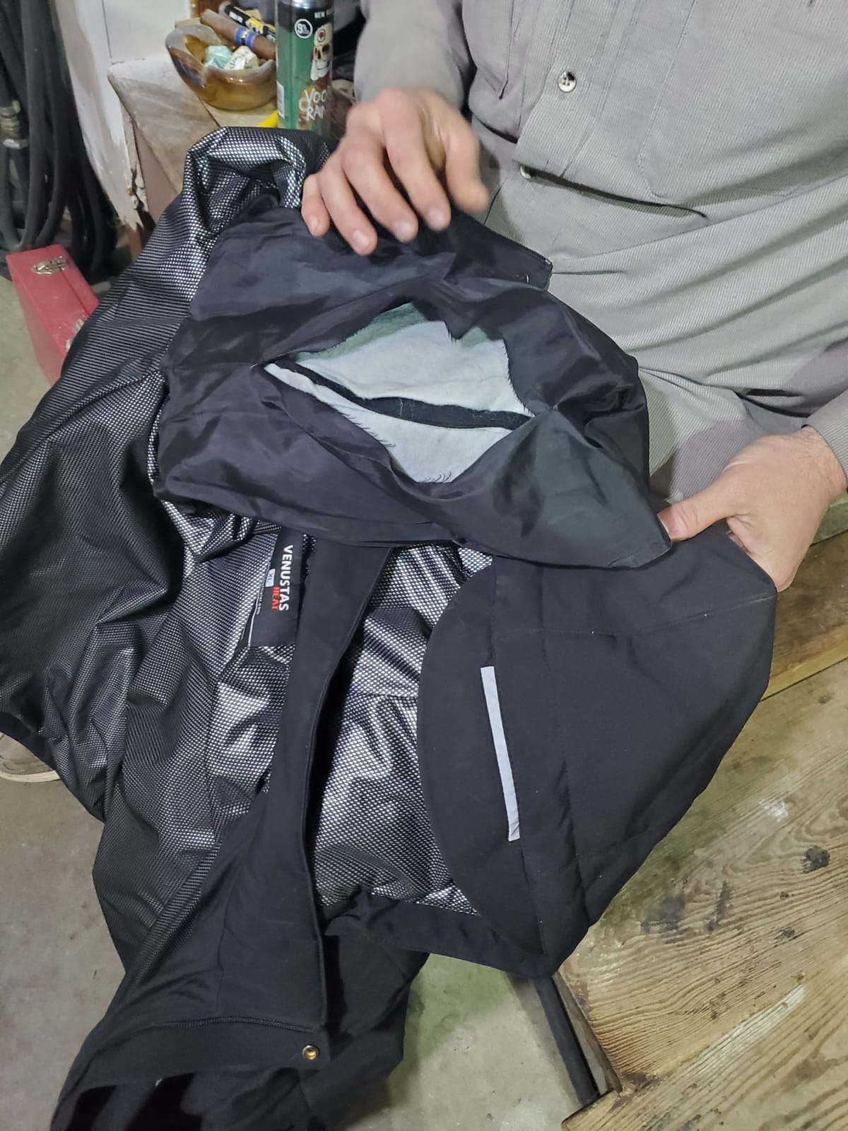 Venustas Men's Waterproof Heated Jacket with Battery & Detachable Hood customer photo 1