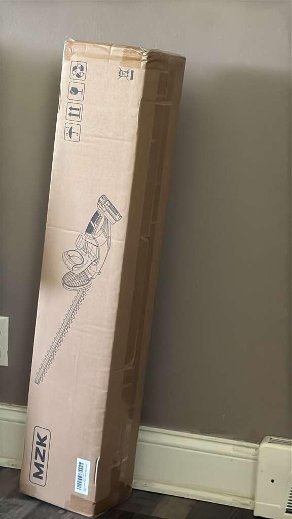 MZK 20V 22-Inch Cordless Hedge Trimmer with 2 x 4Ah Batteries customer photo 2