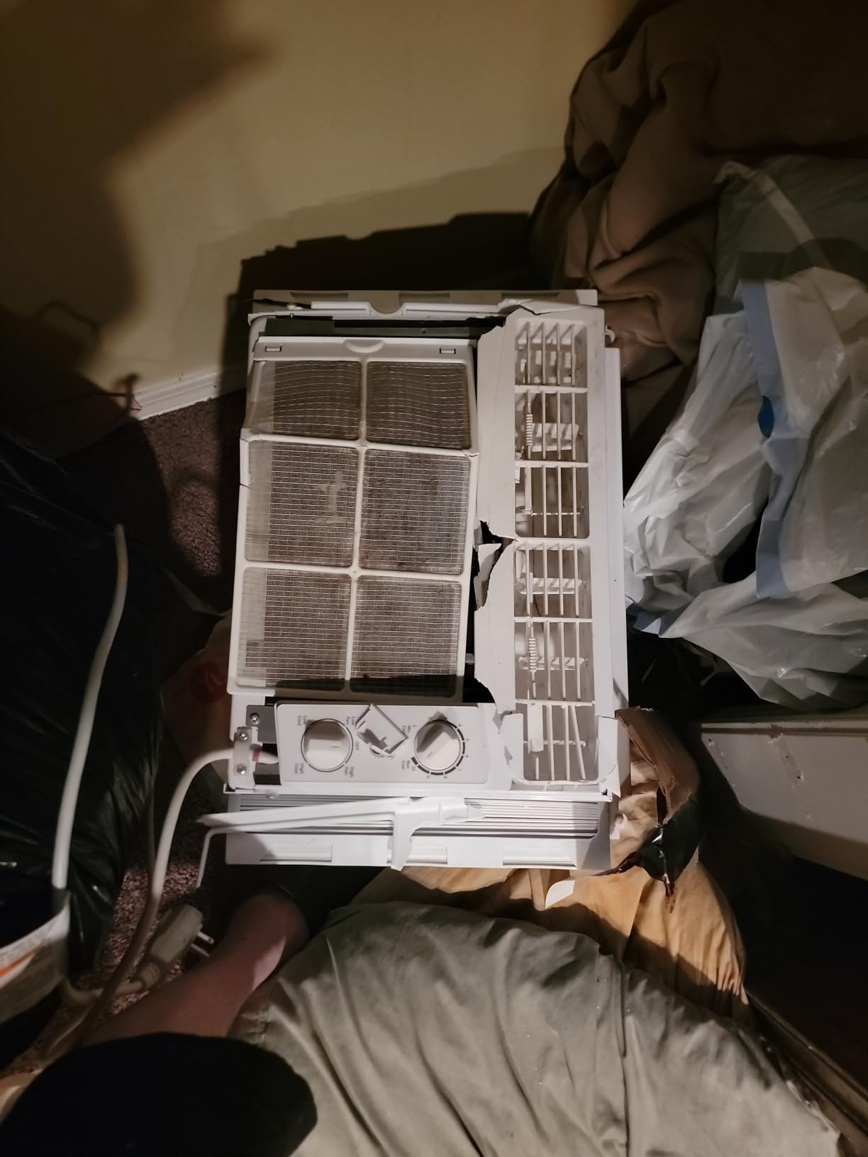GE Window Air Conditioner Unit, 5,000 BTU for Small Rooms up to 150 sq ft. with Manual Adjustable Fan and Cooling Settings, Perfect for Small Bedroom or Living Room, Easy Install Kit Included, White customer photo 2