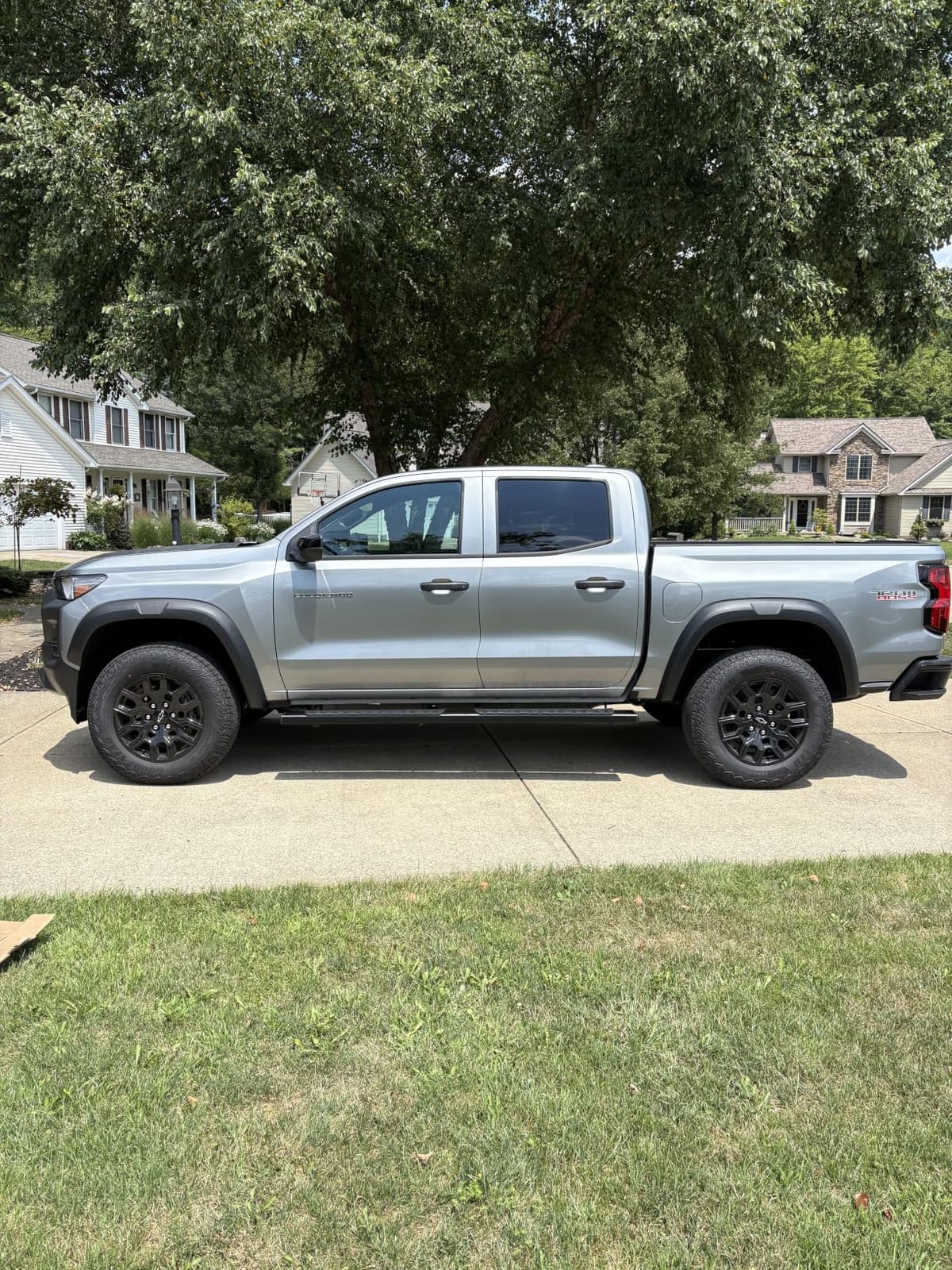 COMNOVA 6 Inches Running Boards& Steps Step Bars Compatible with 2019-2026 Chevy Silverado 1500, 2020-2026 Silverado/Sierra 2500HD 3500HD Crew Cab, A Pair Running Boards for Silverado Crew cab. customer photo 1