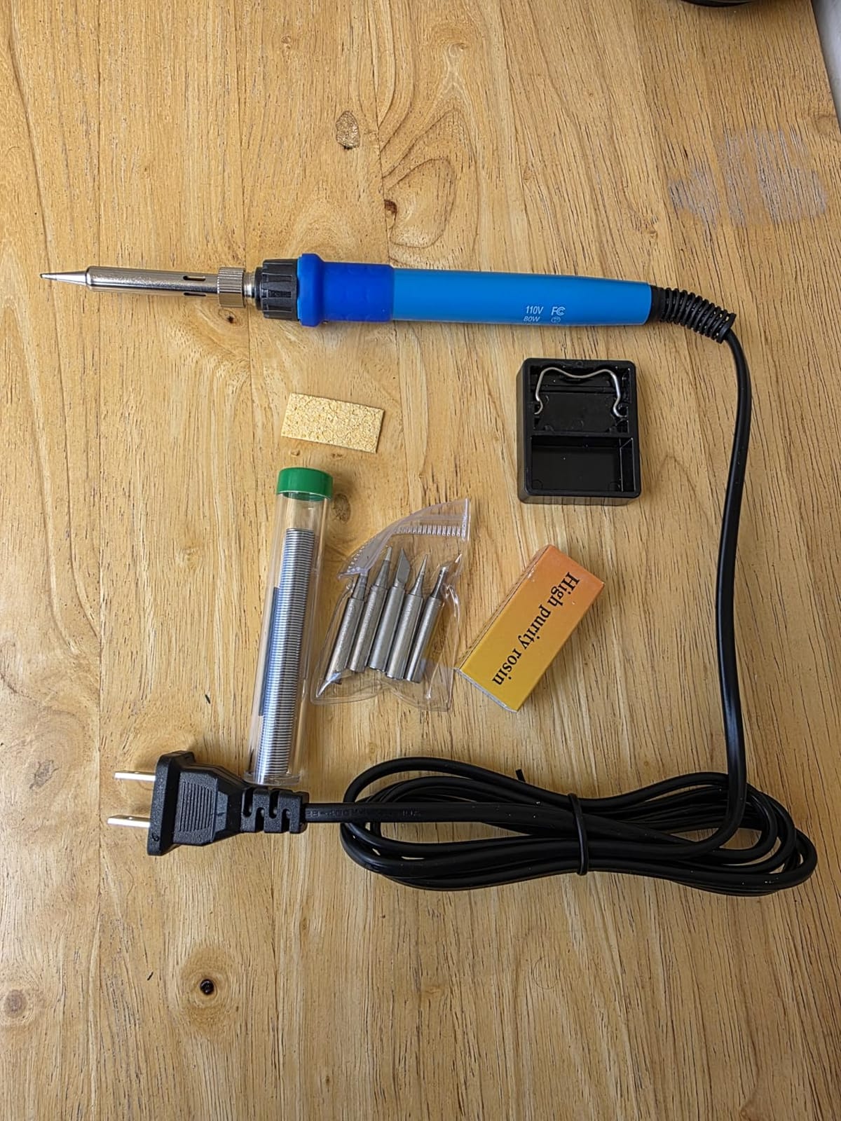 Soldering Iron Kit, 80W 110V LCD Digital Solder Iron Pen with Ceramic Heater, Portable Welding Tools with 5pcs Tips, Stand, Solders Wire, Sponge, Paste, for Metal,Electric Repairs, DIY customer photo 2