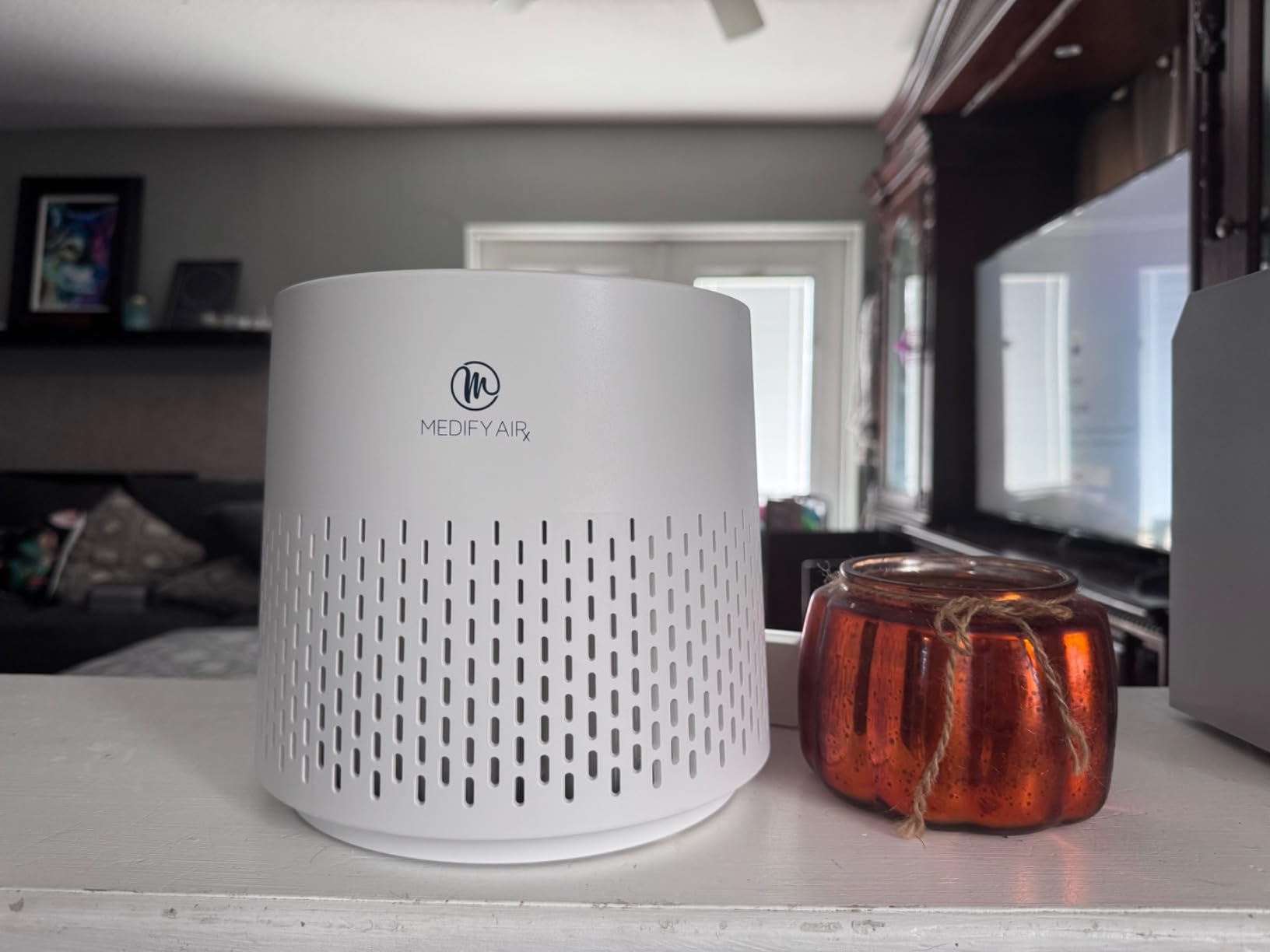 Medify MA-50 Air Purifier V3.0 with HEPA Filter | 2,640 ft² Coverage in 1hr for Smoke, Wildfires, Odors, Pollen, Pets | Quiet Removal to 0.3 Microns | White, 1-Pack customer photo 1