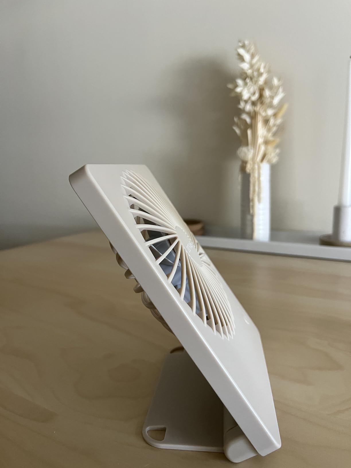 Zuvas Desk Fan Small Rechargeable Battery Table Fans for travel Ultra Quiet customer photo 2