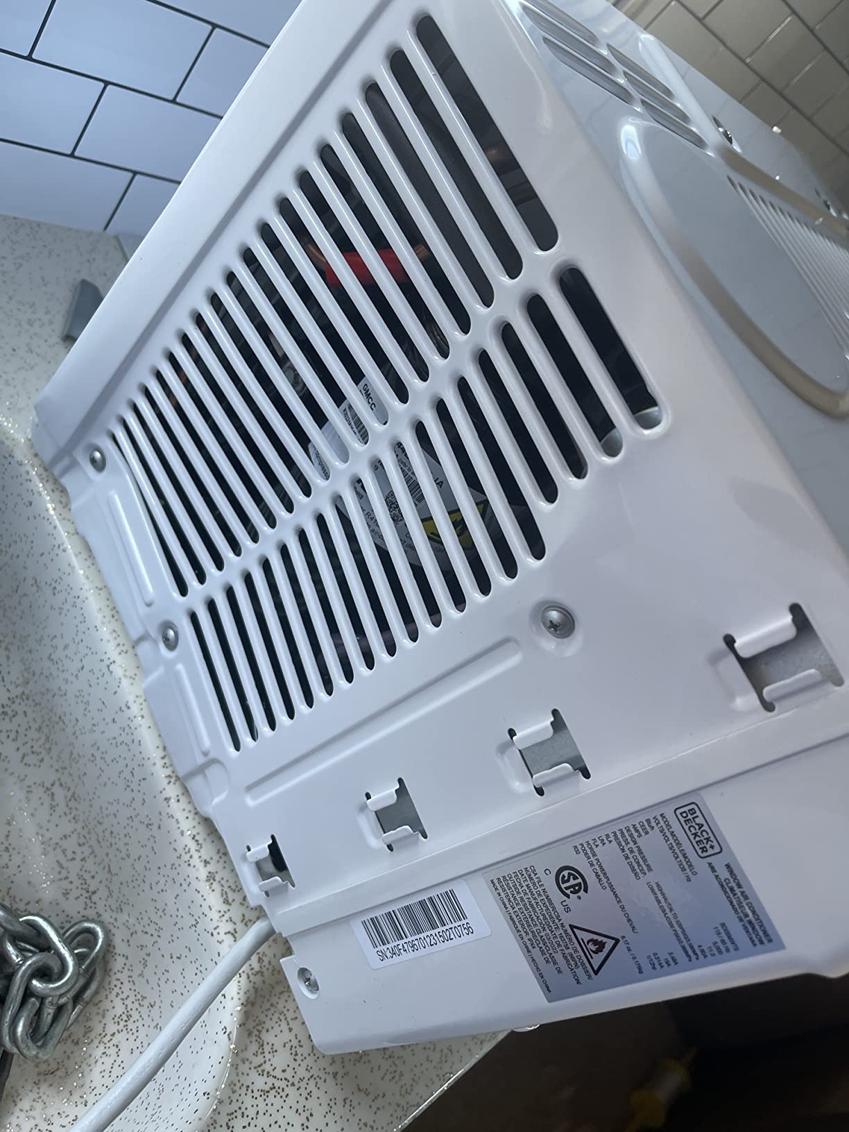 BLACK+DECKER Mechanical Window Air Conditioner 5000 BTU, BD05MWT6, White customer photo 2