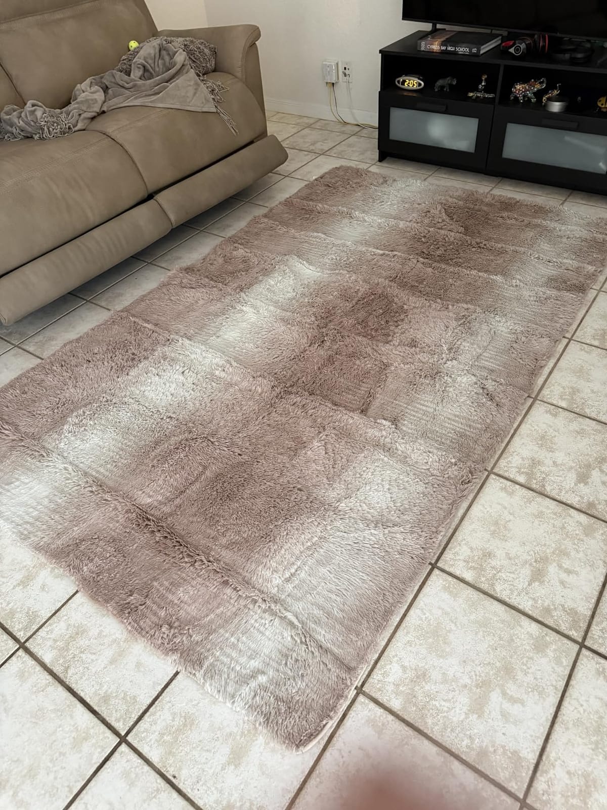 TWINNIS Super Soft Shaggy Rugs Fluffy Carpets, 4x5.9 Feet, Indoor Modern Plush Area Rugs for Living Room Bedroom Kids Room Nursery Home Decor, Upgrade Anti-Skid Rectangular Fuzzy Rug, Black customer photo 2
