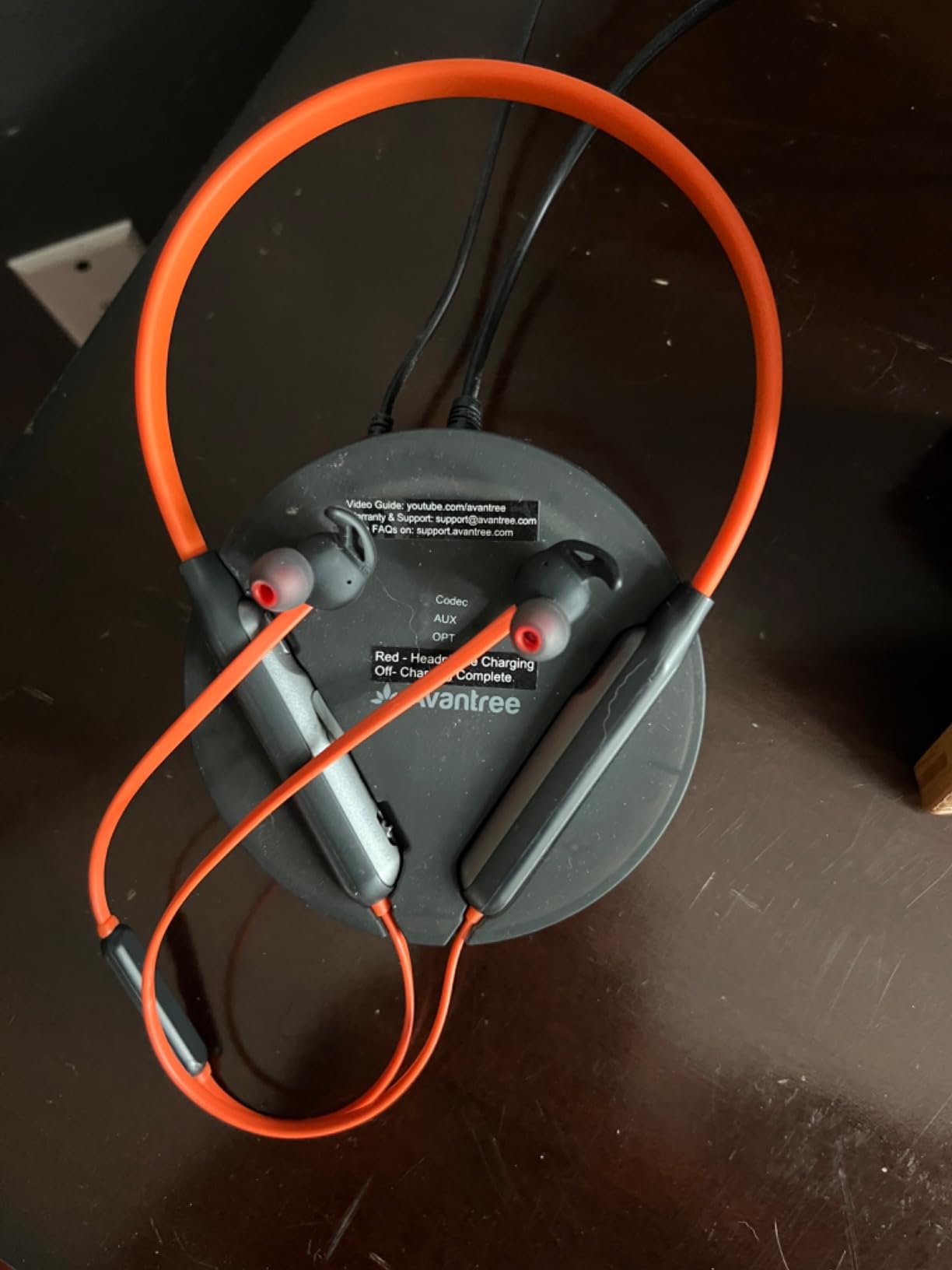 Avantree Medley Clear Wireless Earbuds for TV with Transmitter and Dock customer photo 2