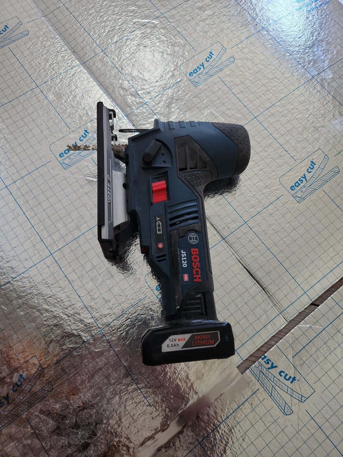 BOSCH JS120N 12V Max Barrel Grip Jig Saw, Cordless, Variable Speed, Tool-free Blade Change (Bare Tool) customer photo 1