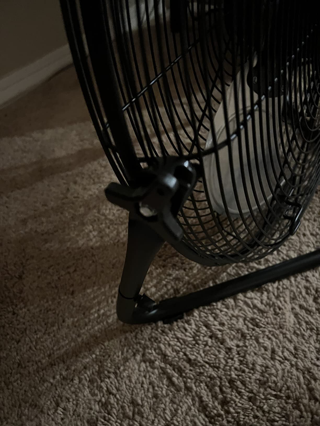 iLIVING 30 Inches High Velocity Drum Fan Industrial, Commercial, Air Circulator for Garage, Shop, Patio, Barn, Greenhouse, Speed Control 8300CFM, UL Listed,Black customer photo 1
