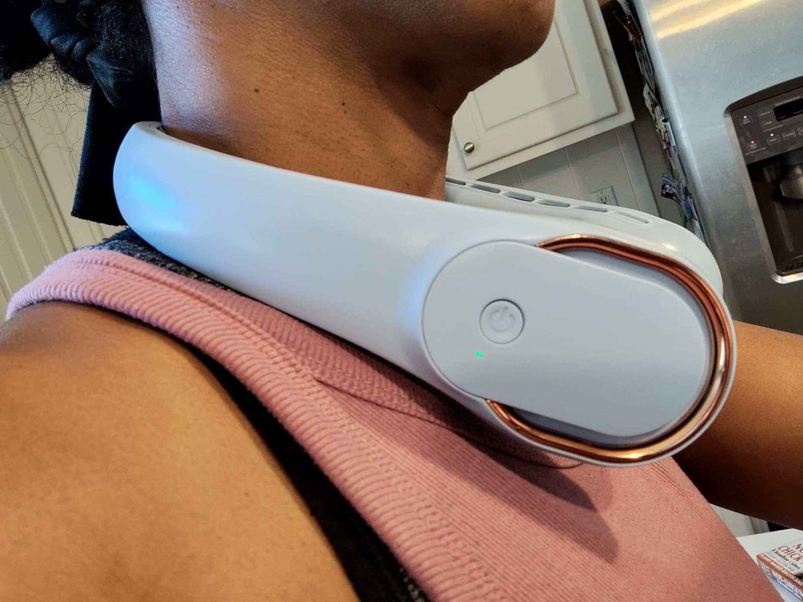 FrSara Portable Fan,Personal Neck Fans that Blow Cold Air,Upgraded 4000mAh customer photo 1