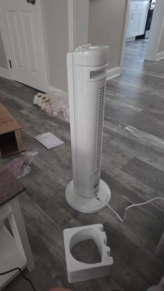PELONIS 30 Inch Tower Fan for Bedroom, Quiet Oscillating Standing Fan with 3 Speeds, Portable Cooling Fan for Home Office Dorm Room, Auto-off Timer, Black, PFT28A2BBB customer photo 1