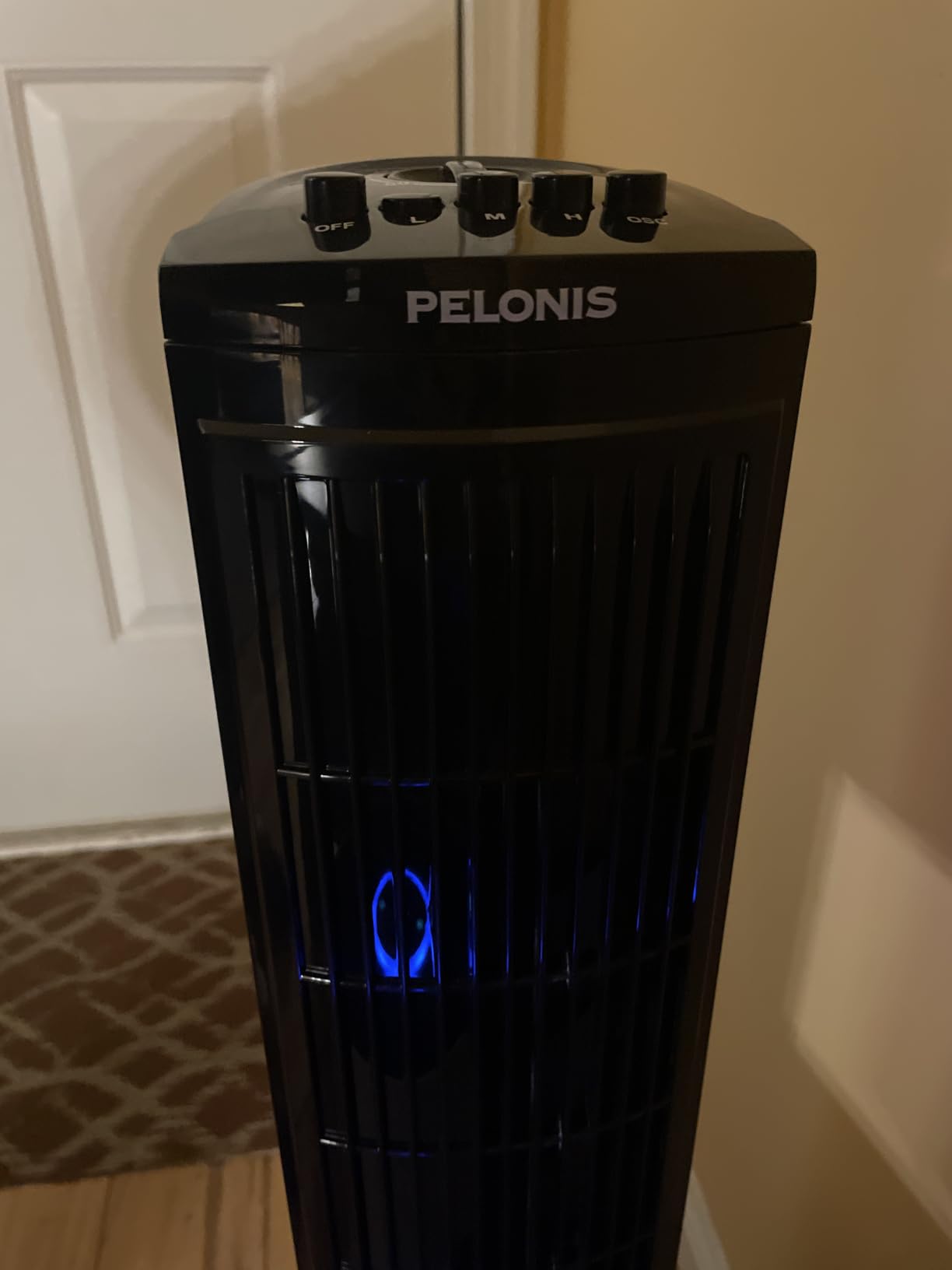 PELONIS 30 Inch Tower Fan for Bedroom, Quiet Oscillating Standing Fan with 3 Speeds, Portable Cooling Fan for Home Office Dorm Room, Auto-off Timer, White, PFT28A2BWW customer photo 2