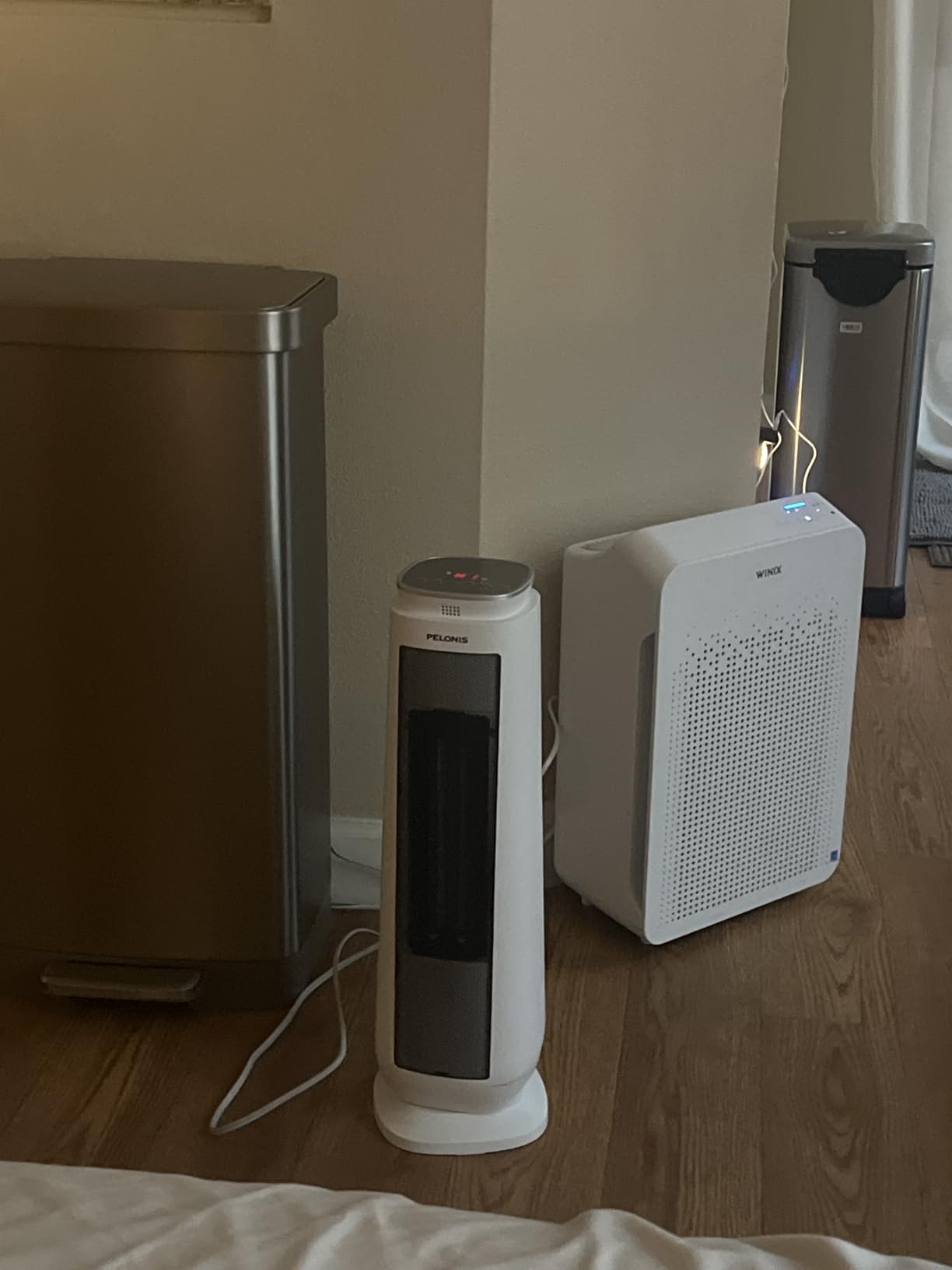 PELONIS PTH15A4BGB Ceramic Tower 1500W Indoor Space Heater with Oscillation, Remote Control, Programmable Thermostat & 8H Timer, ECO Mode, Tip-Over Switch & Overheating Protection, Gray customer photo 2