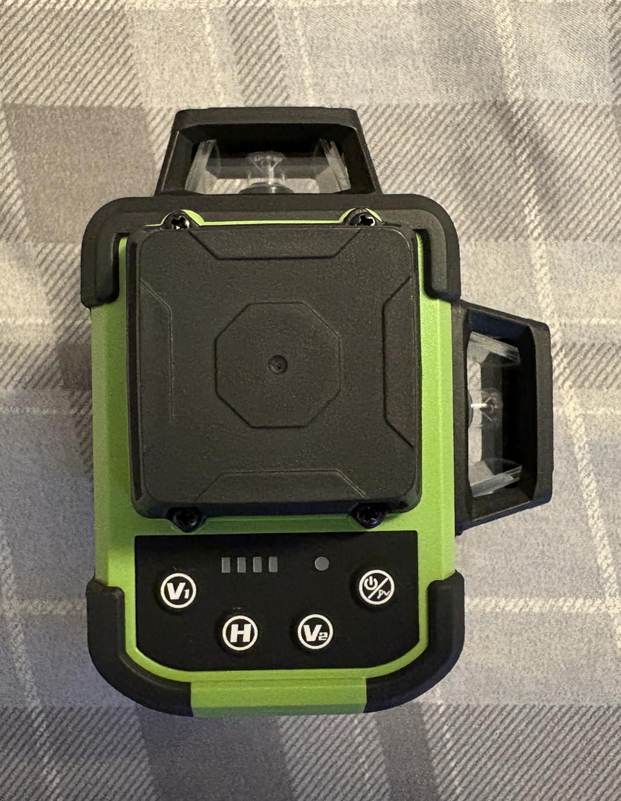Huepar Laser Level 360 Self Leveling, Rechargeable Green Laser 4x360° Cross Line Lazer Leveler 4D Level Laser Tool for Construction with Two Li-ion Batteries, Magnetic Bracket &Hard Carry Case -LS04CG customer photo 2