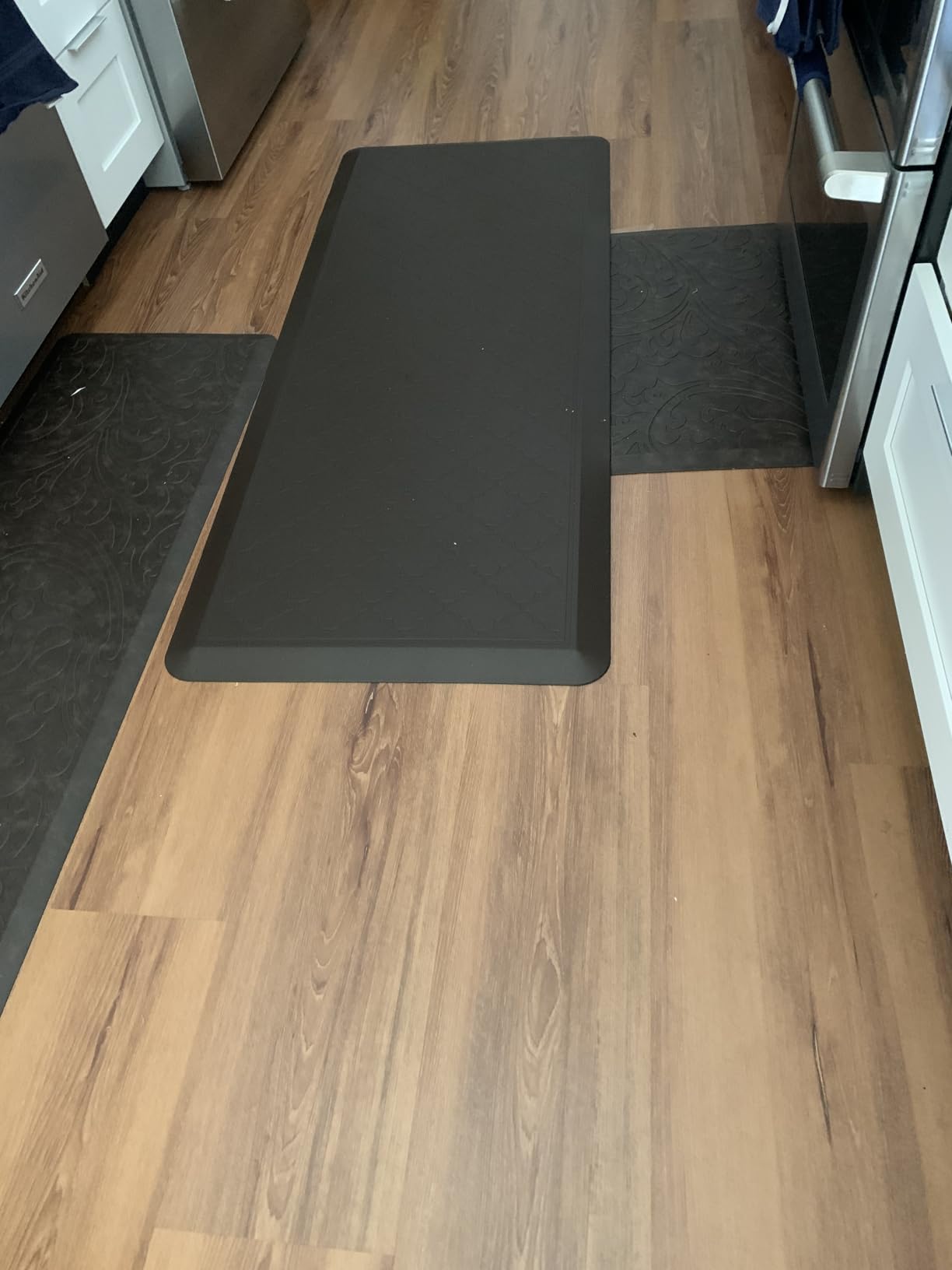3/4'' Extra Support Anti Fatigue Comfort Mat for Standing Desks, Waterproof Kitchen Floor Mat, Non-Slip Standing Kitchen Mat for Offices, Home, Garages (Taupe Wood Grain, 20''x39'') customer photo 2