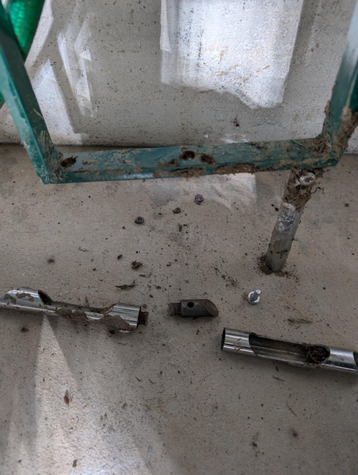 Landzie - Lawn Aerator Tool 42