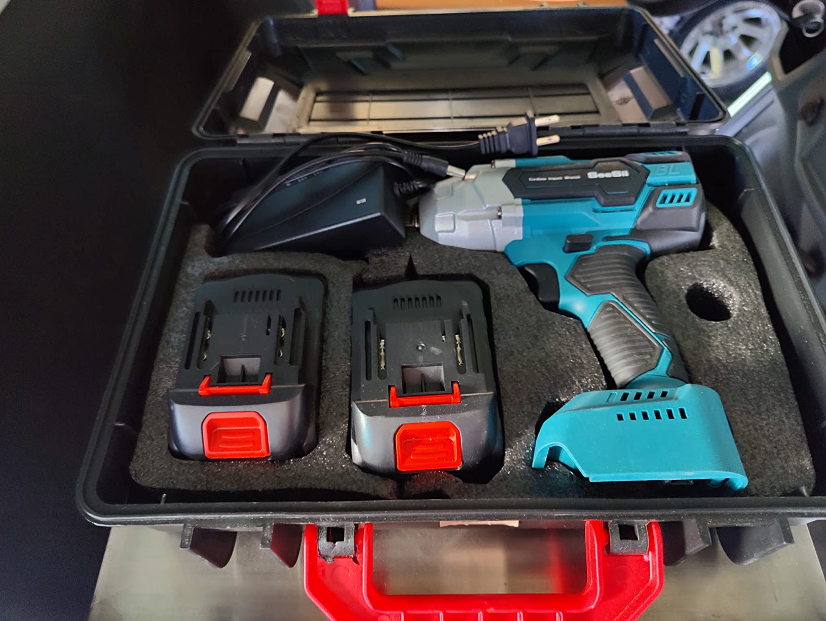Seesii Cordless Impact Wrench 1/2 inch, High Torque 479 Ft-lbs(650Nm) Brushless Impact Gun,2500RPM w/2x4.0 Battery, 6 Sockets,8 Drill Bits, High Torque Power Impact Driver for Car Home,WH6 Lite customer photo 2
