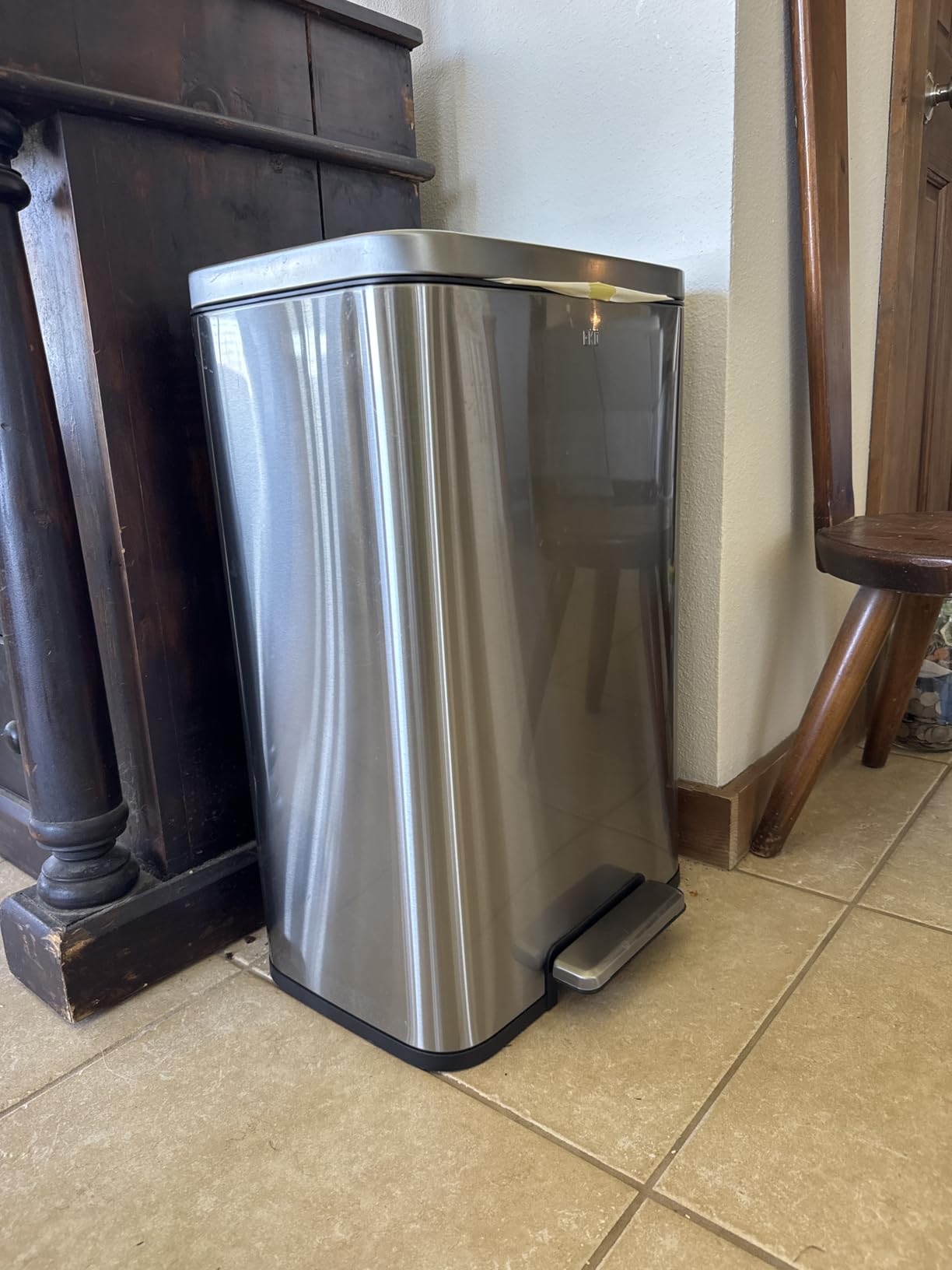EKO Madison Brushed Stainless Steel 13.2 Gal/50L Kitchen Step Trash Can or Recycling Bin, Removable Inner Liner, Soft Close Lid, Fingerprint Resistant Finish customer photo 2