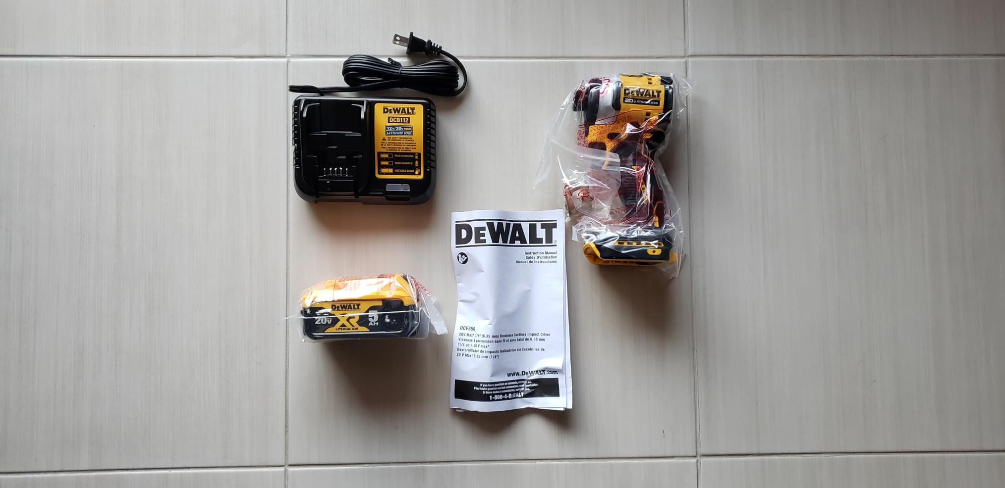DEWALT ATOMIC 20V MAX 1/4 in. Brushless Cordless Impact Driver Kit with Battery and Charger Included (DCF850P1) customer photo 1