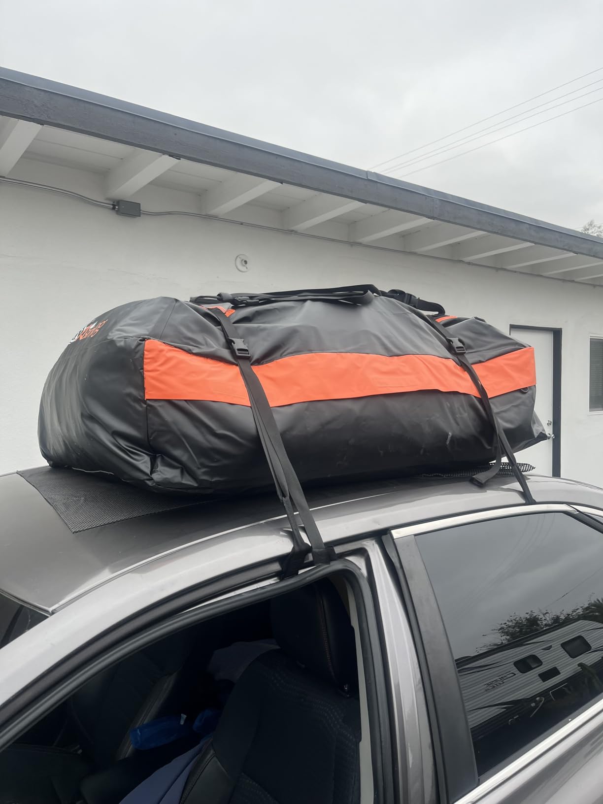 Car Rooftop Cargo Carrier Bag, 15 Cubic Feet Waterproof Heavy Duty 840D Car Roof Bag for All Vehicle with/Without Racks - Anti-Slip Mat, 6 Door Hooks, Storage Bag, 2 Extra Straps, Luggage Lock customer photo 1