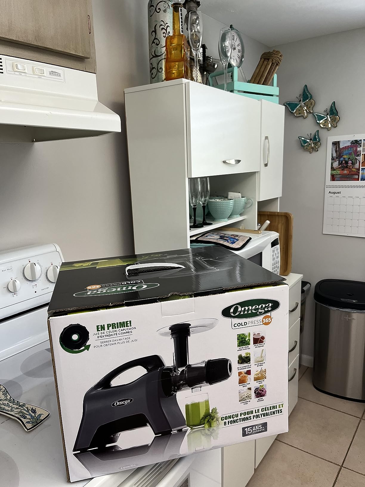 Omega Celery Juicer and Nutrition System Masticating Juicer, Cold Press Juicer Machine For Celery with Adjustable Dial, 200-Watt, Silver customer photo 1