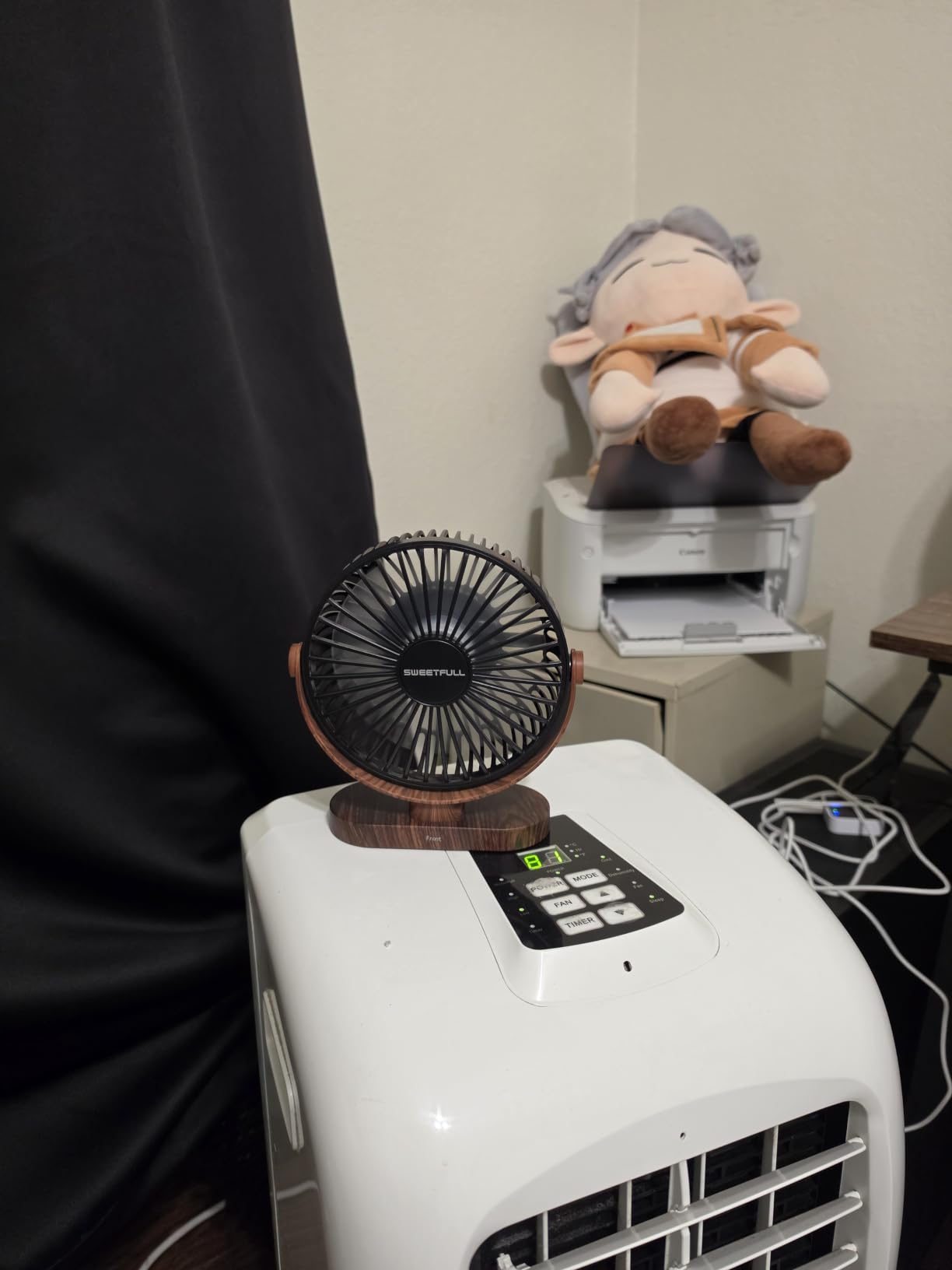 SWEETFULL Small USB Desk Fan, Desktop Table Fan, Quiet Office Mini - Black customer photo 1