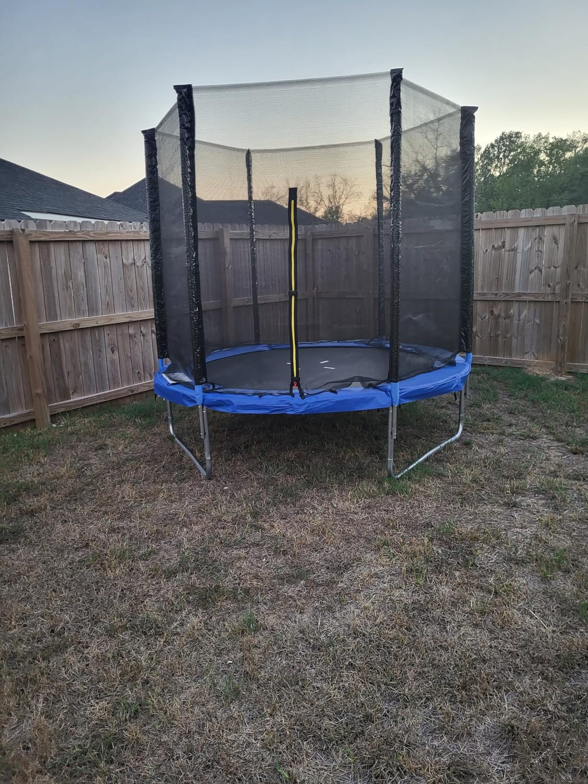 Giantex 8Ft 10Ft 12Ft 14Ft 15Ft 16Ft Trampoline for Kids Adults, ASTM Approved Trampoline with Net, Thickness Steel Pipes Wear-Resistant All Weather Outdoor Large Recreational Trampoline with Ladder customer photo 1