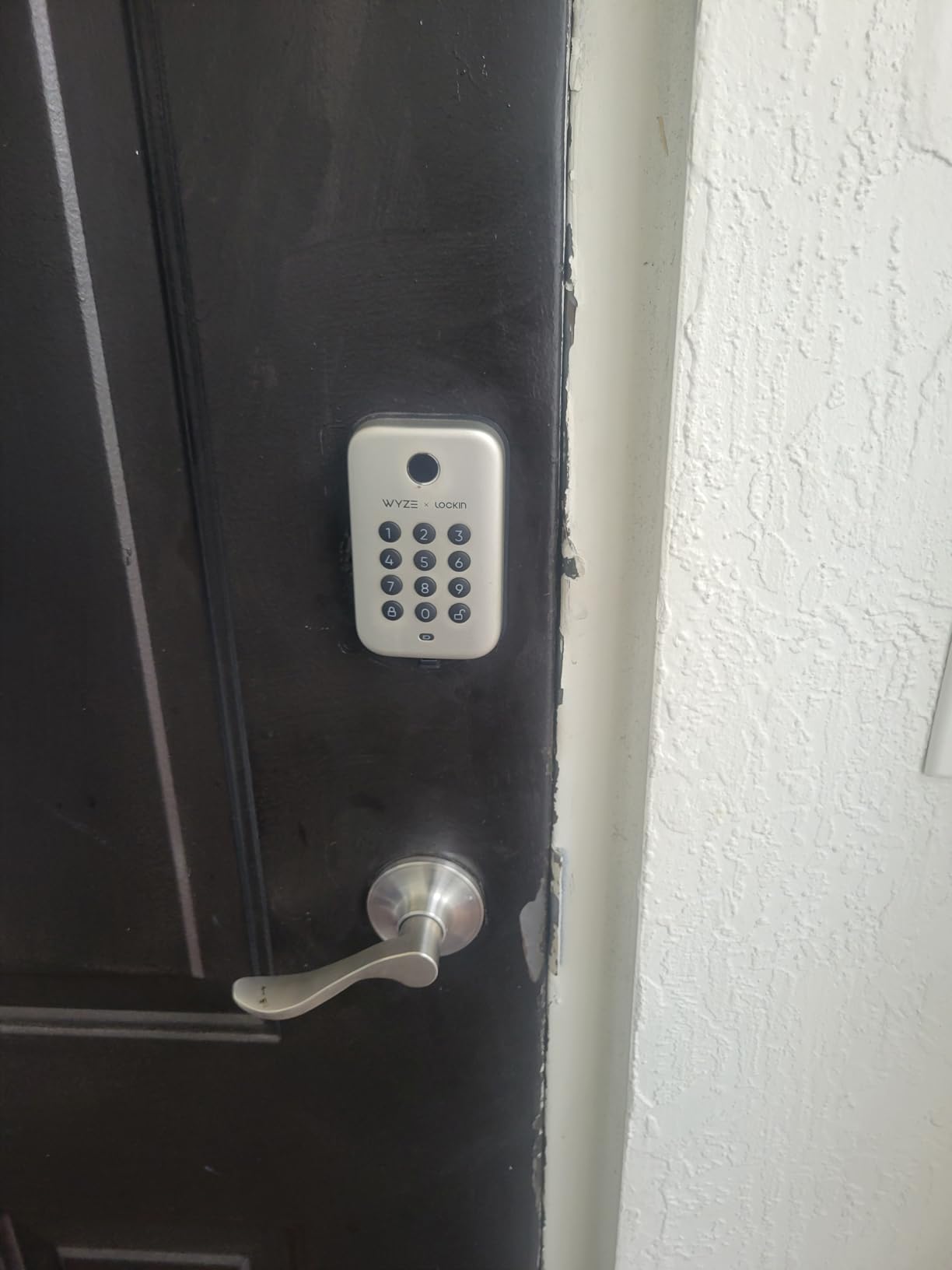 Wyze Auto-Lock Bolt, Fingerprint Keyless Entry Door Smart Bluetooth Deadbolt Replacement, Backlit Keypad, IPX5 Weatherproof, in-App History and Scheduled Access, BHMA, UL 20-Min Fire Rated customer photo 2
