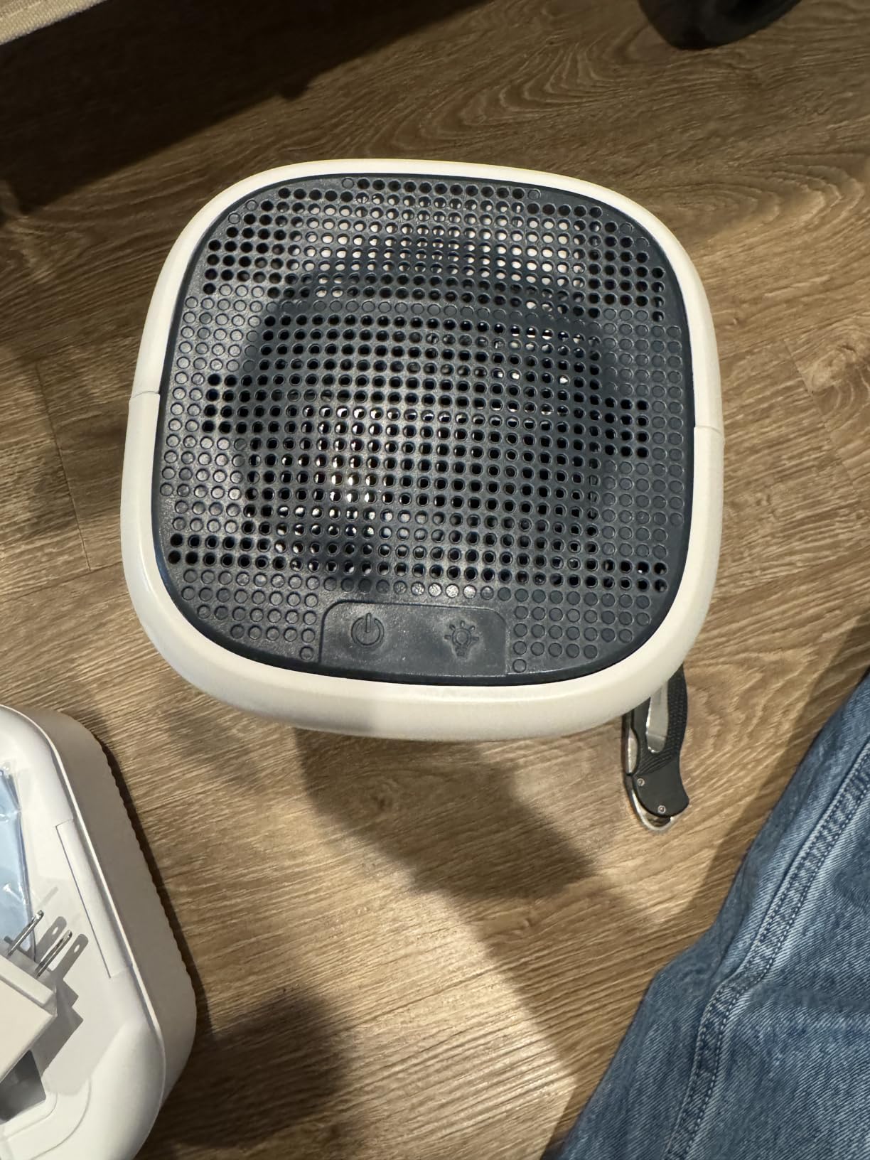 TABYIK 35 OZ Dehumidifier for Bedroom RV, Quiet with Auto Shut Off, White customer photo 2