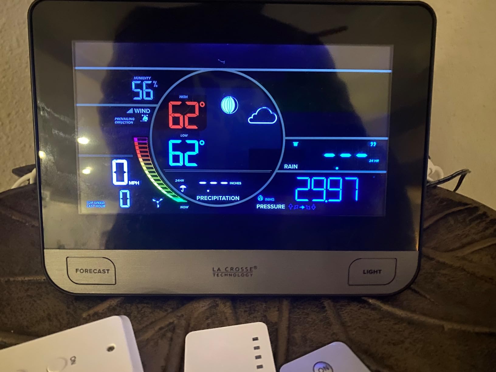 La Crosse Technology 328-69357-INT Wi-Fi Professional Weather Station customer photo 2
