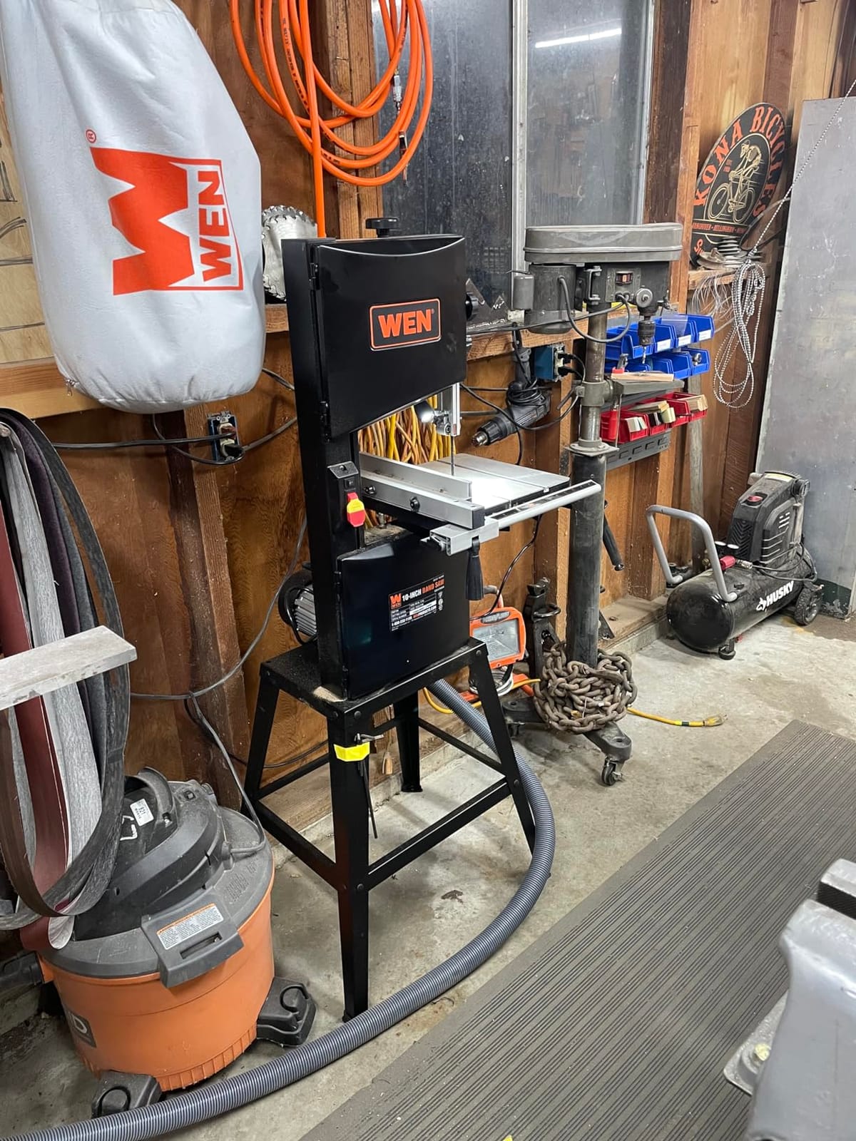 WEN Band Saw with Stand, 10-Inch, 3.5-Amp, Two-Speed (BA3962),Black customer photo 2