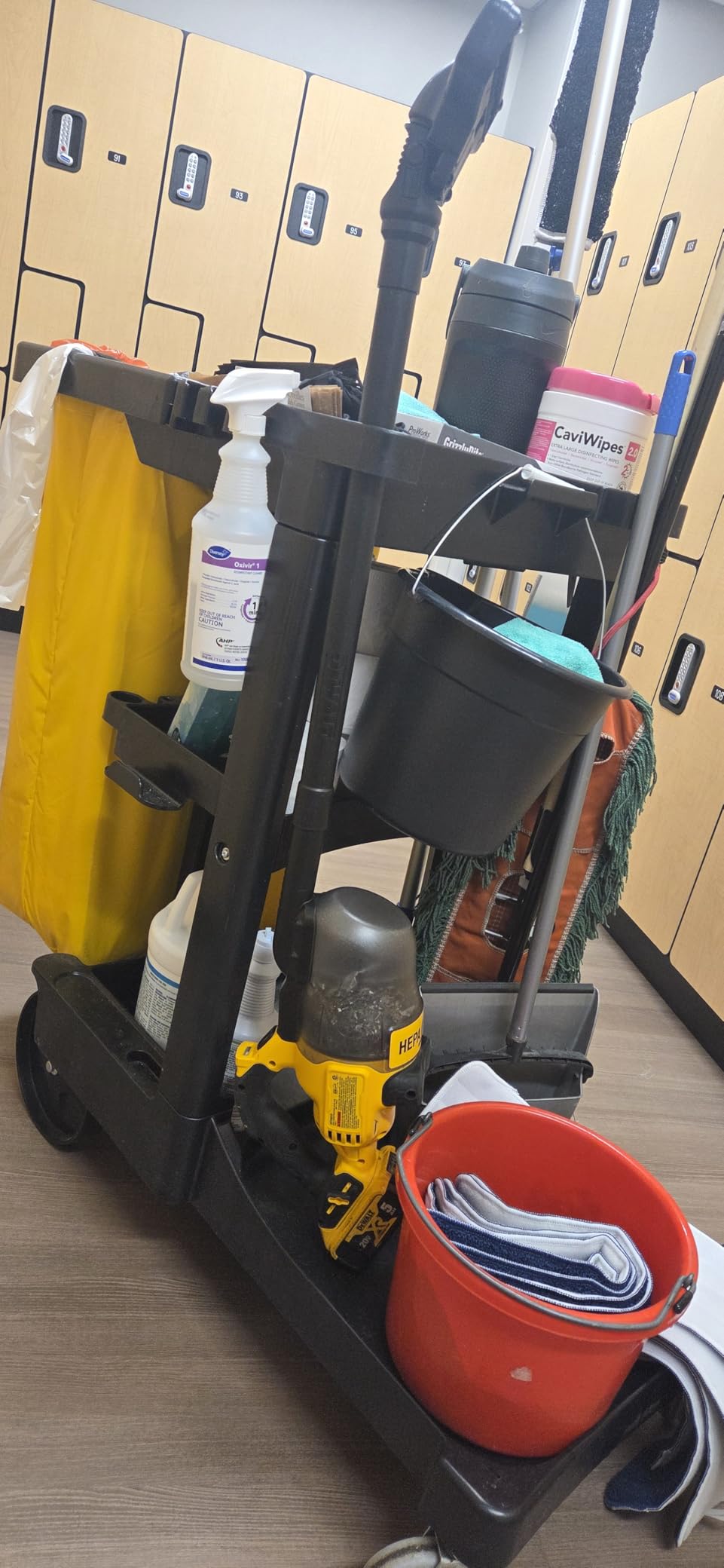 DEWALT 20V Handheld Vacuum Cordless, Car Vacuum with HEPA Filter, 6 Attachments and LED Light, High Performance Dry Only Small Shop Vac, Battery Not Included (DCV501HB) customer photo 1
