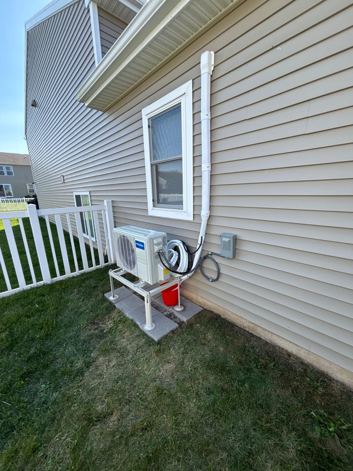 MRCOOL 18000 BTU Ductless Inverter Mini Split Air Conditioner & Heat Pump customer photo 1