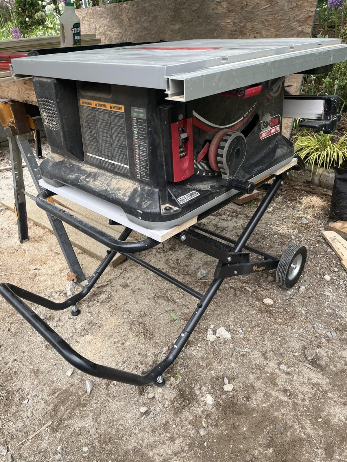 WORKESS Portable Table Saw Stand, 330 Lbs Load Capacity Rolling Foldable Table Saw Table with 8 Inch Wheels, Heavy Duty Construction for Easy Storage, Universal for Most Brands of Table Saws customer photo 1