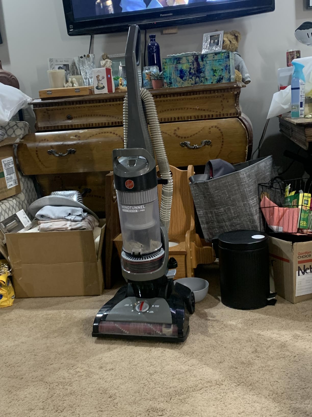 Hoover WindTunnel Cord Rewind Pro Bagless Vacuum Cleaner, Upright customer photo 1