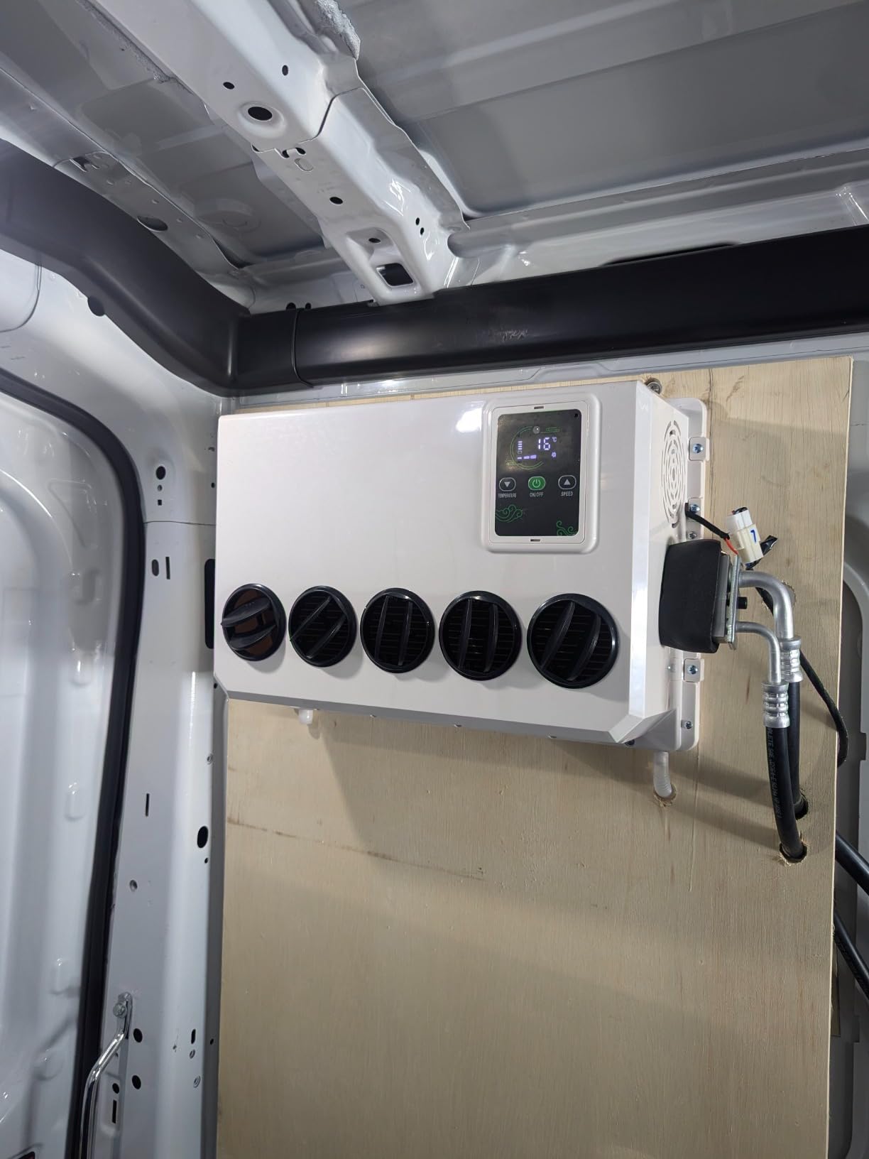 Treeligo 12V Truck Cab Air Conditioner 12000BTU, Mini Split 12 Volt DC Electric Split ac Unit, 45dB Low Noise, Fast Cooling AC Unit Universal dc Air Conditioning for semi trucks RV Camper customer photo 1