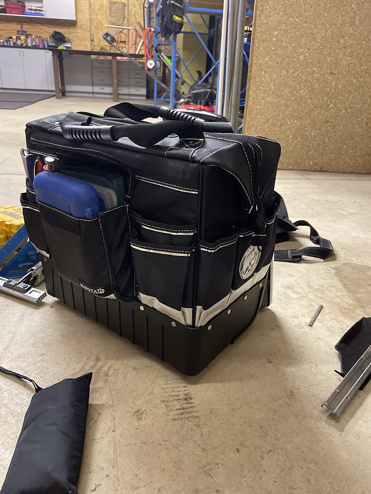 MARUTAI 18in Rolling Tool Bag with Wheels, 29 Pocket Organizer for Jobsites customer photo 1