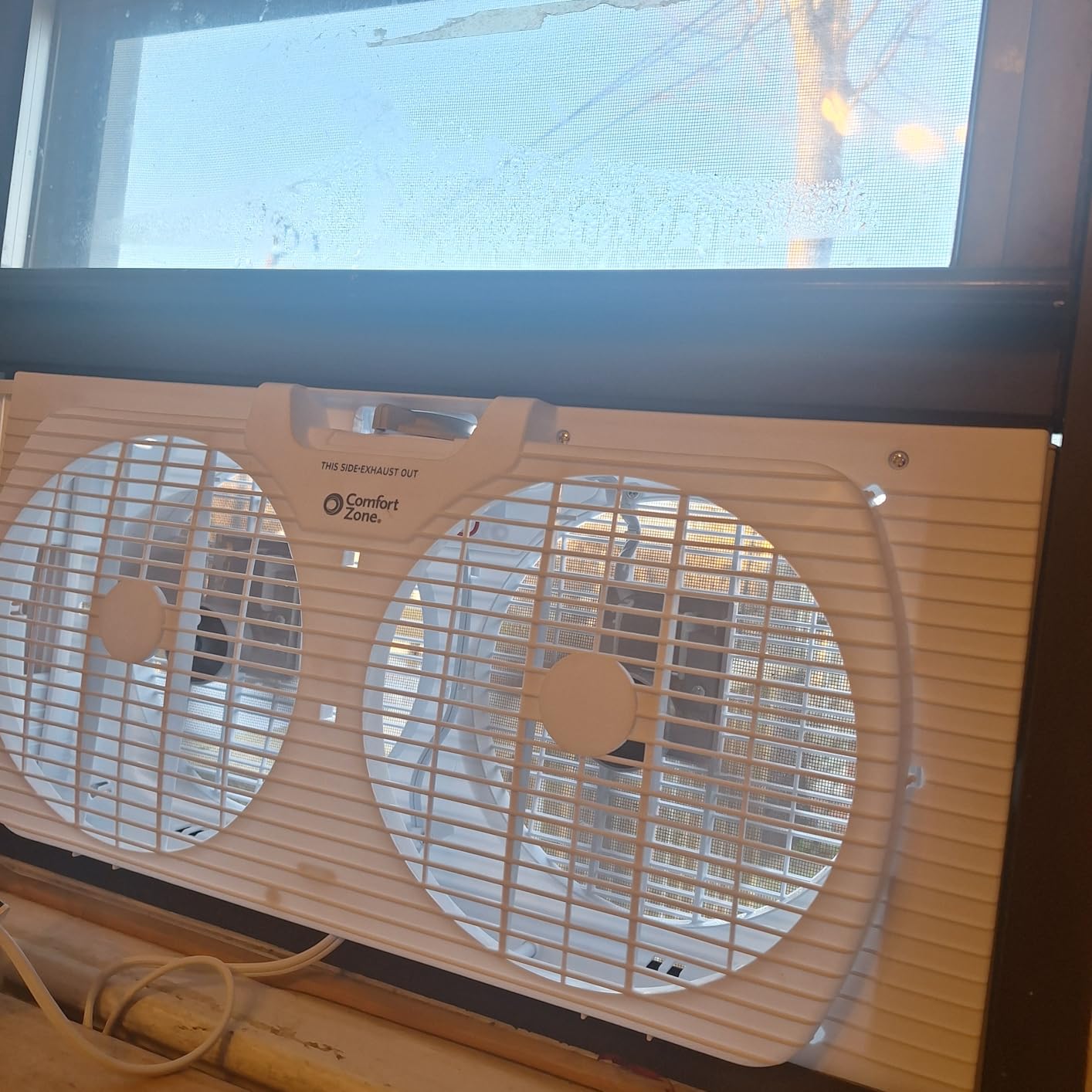 Comfort Zone Reversible Twin Window Fan with 3-Speeds & Expandable Width customer photo 2