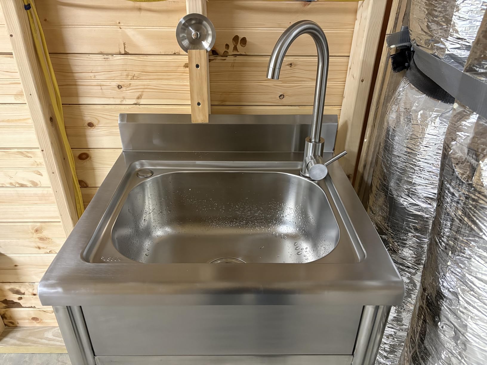 Stainless Steel Utility Sink, Freestanding Single Bowl Garage Sink 22 Inch customer photo 2