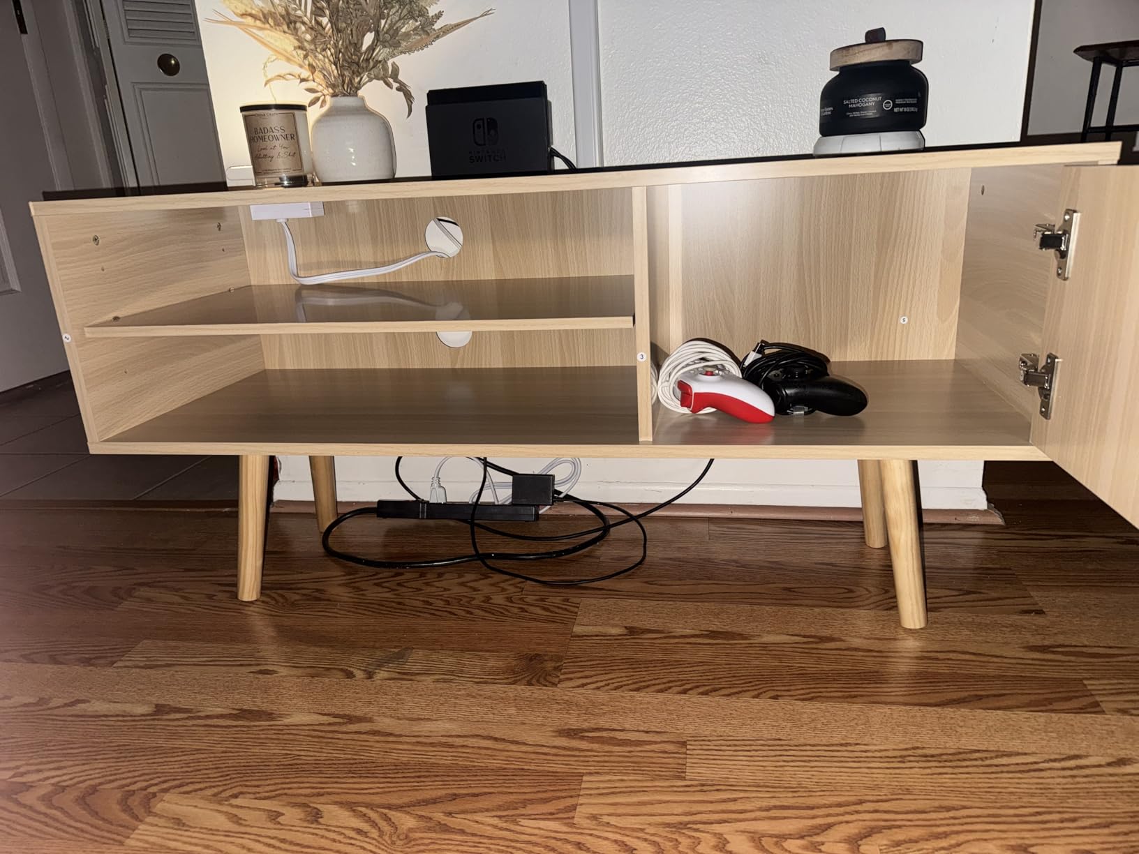 Cozy Castle TV Stand for 48-55 Inch TV, Mid Century Modern Entertainment Center with Storage Cabinet, TV Media Console with Charging Station for Living Room (Oak, 43.3