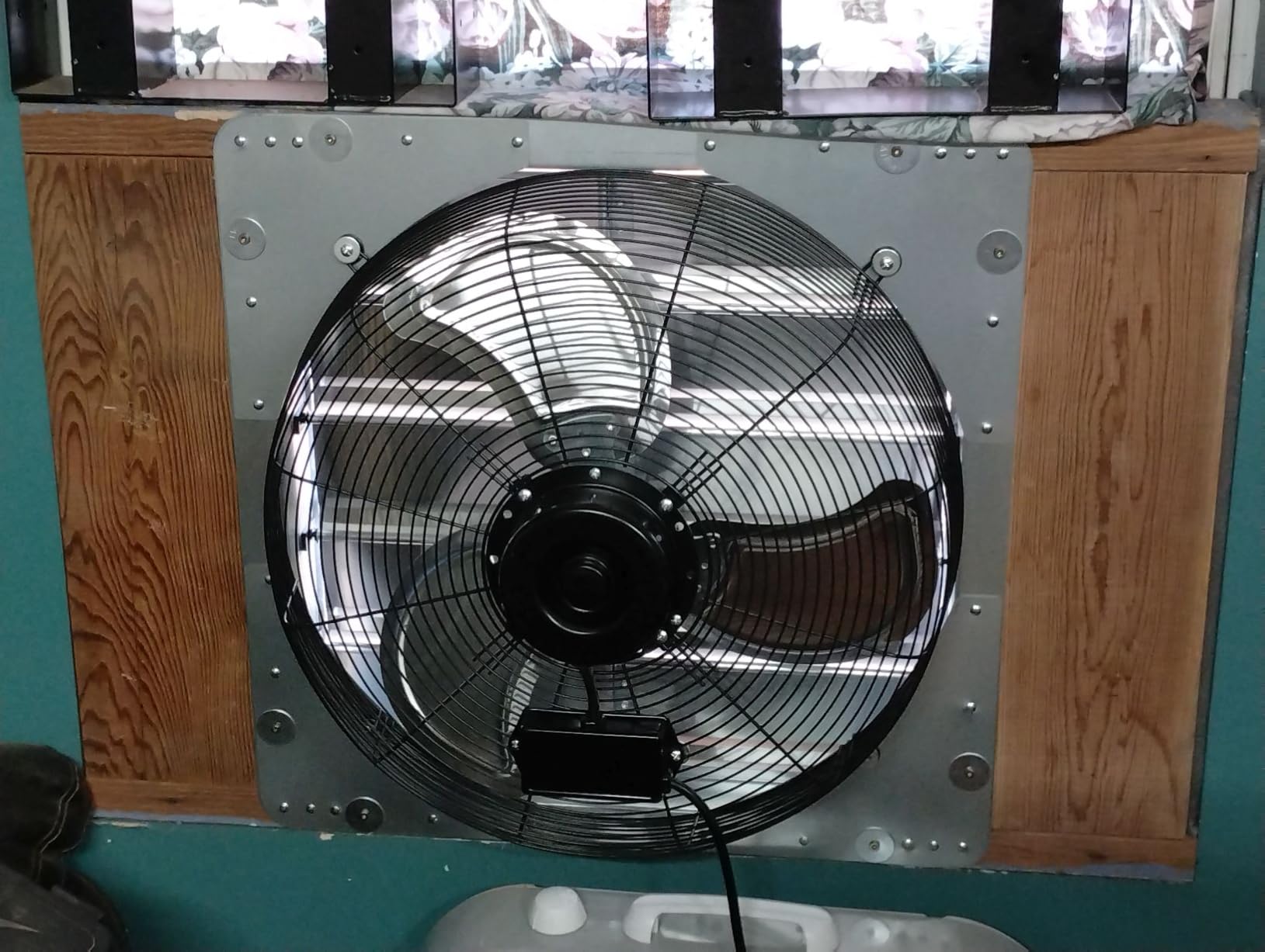 KEN BROWN 20 Inch Shutter Exhaust Fan With 1.65 Meters Power Cord Wall Mounted, High Speed 3500CFM, Vent Fan For Garages And Shops, Greenhouse,Attic Ventilation customer photo 2