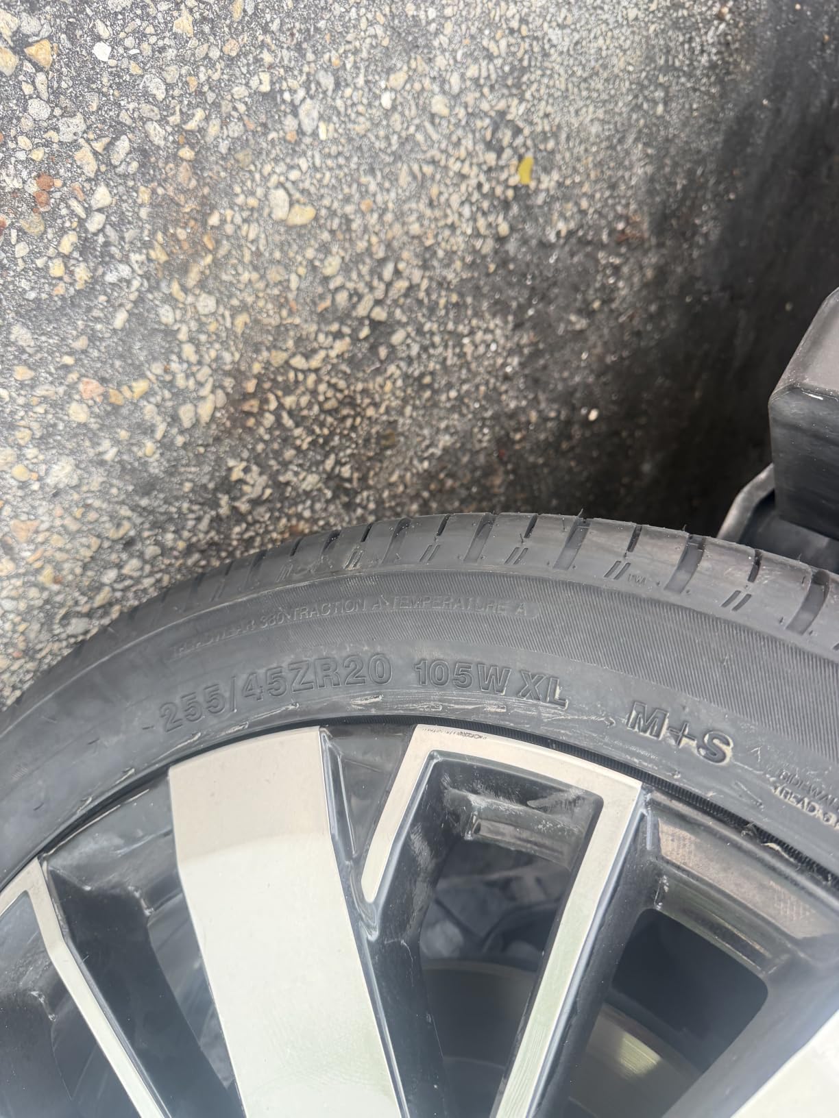 Fullway HP108 245/50R20 102V All Season SL Performance 20 inch Tire customer photo 2