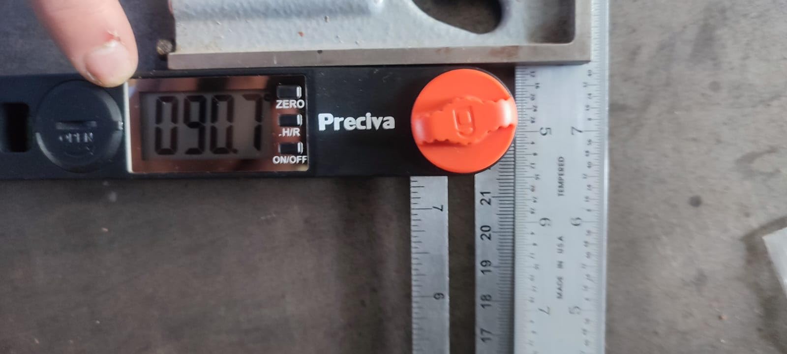 Preciva T-Bevel Gauge & Protractor with Horizontal and Vertical Bubble,0-338° Digital Angle Finder Protractor 230mm/8inch Display for Carpentry Woodworking, Metalworking, Construction customer photo 1