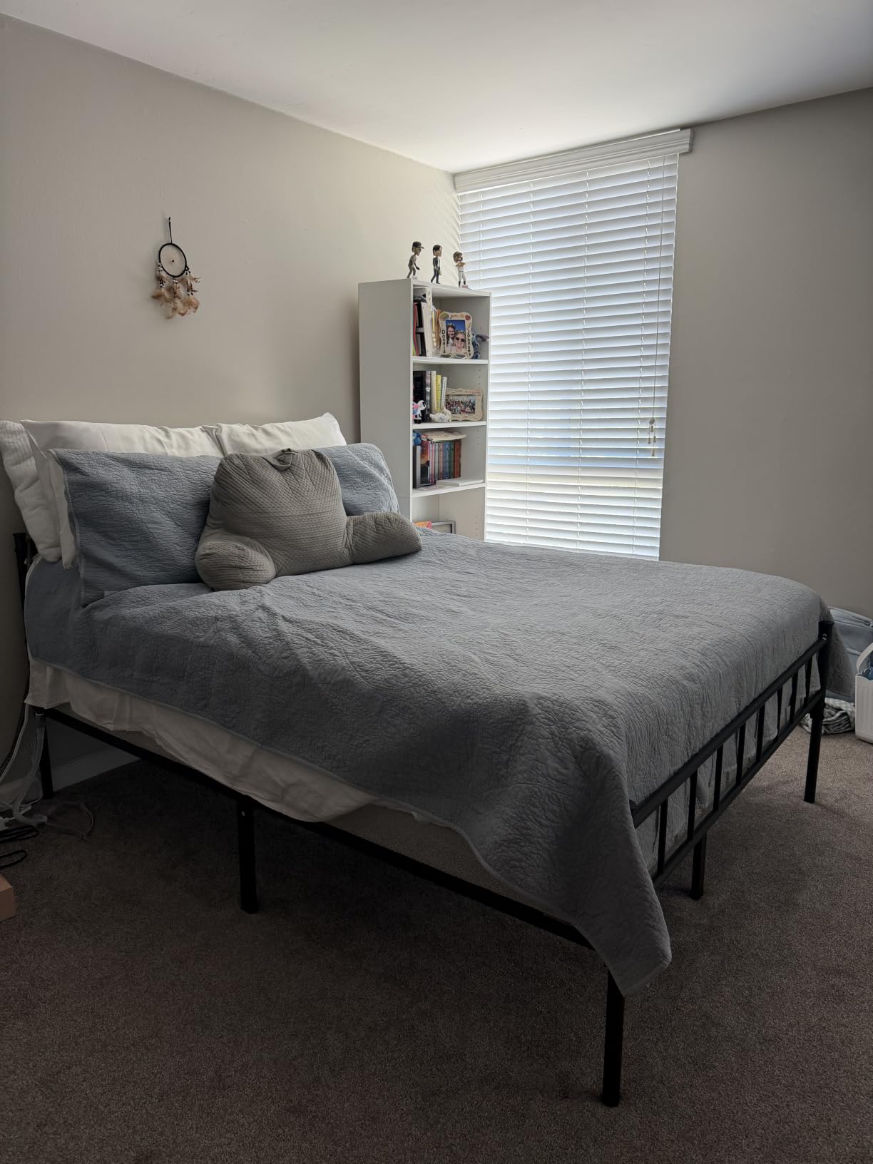 DIIYIV Queen Metal Bed Frame,Steel Slat Support,Noise Free,Easy Assembly customer photo 2