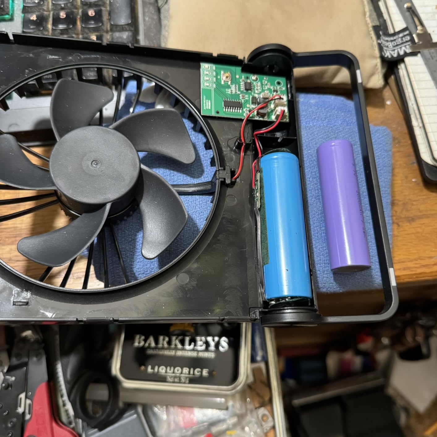Desk Fan, Rechargeable Battery Operated, 3 Speeds Ultra Quiet Strong Wind customer photo 1