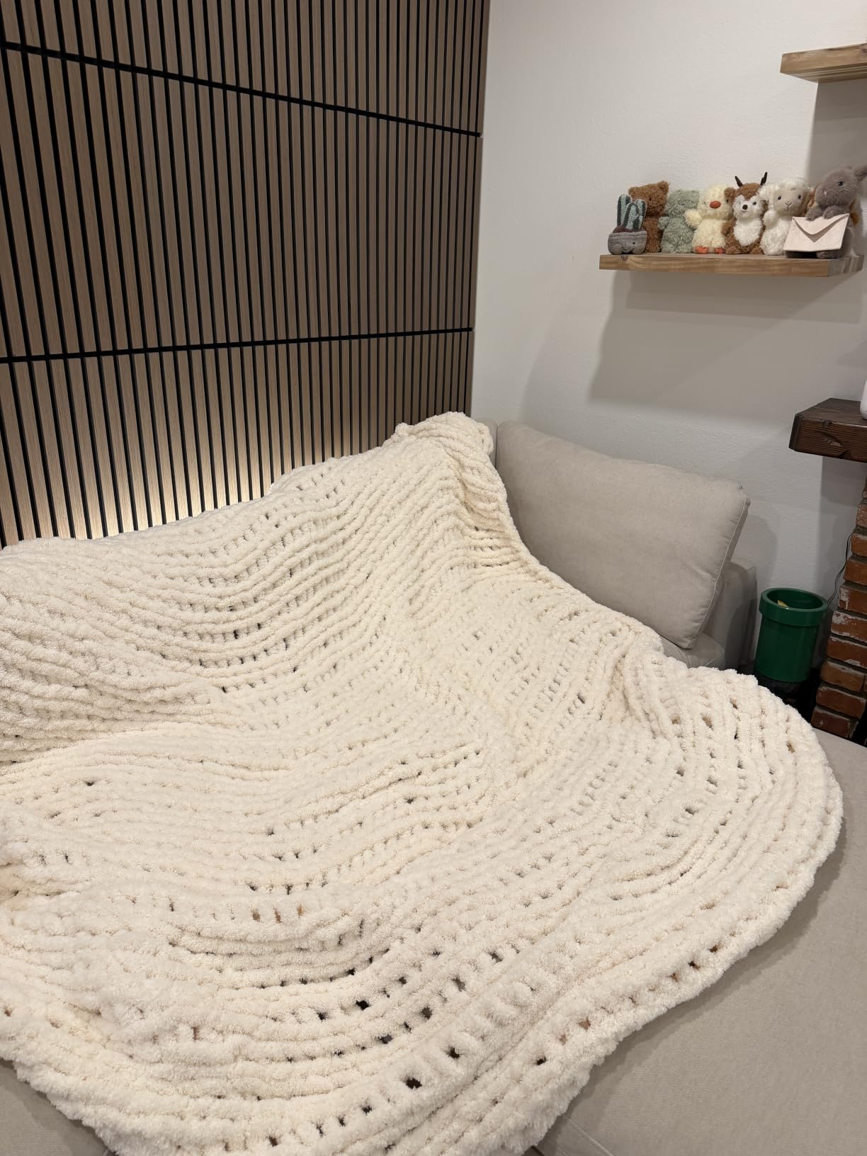 L'AGRATY Chunky Knit Throw Blanket for Couch, 50'' x 60'' Knit Throw, Ivory customer photo 1