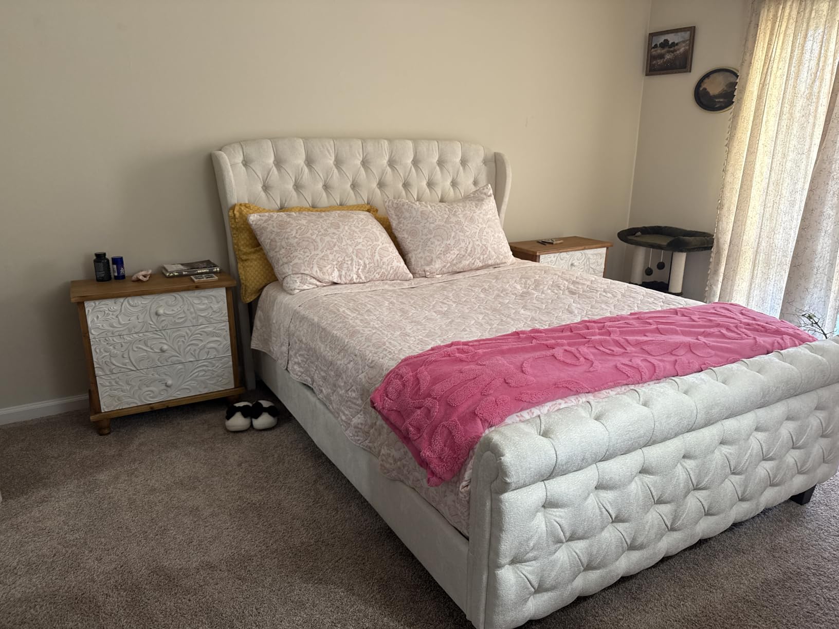 AMERLIFE Queen Size Upholstered Sleigh Bed Frame with Wingback Headboard customer photo 2